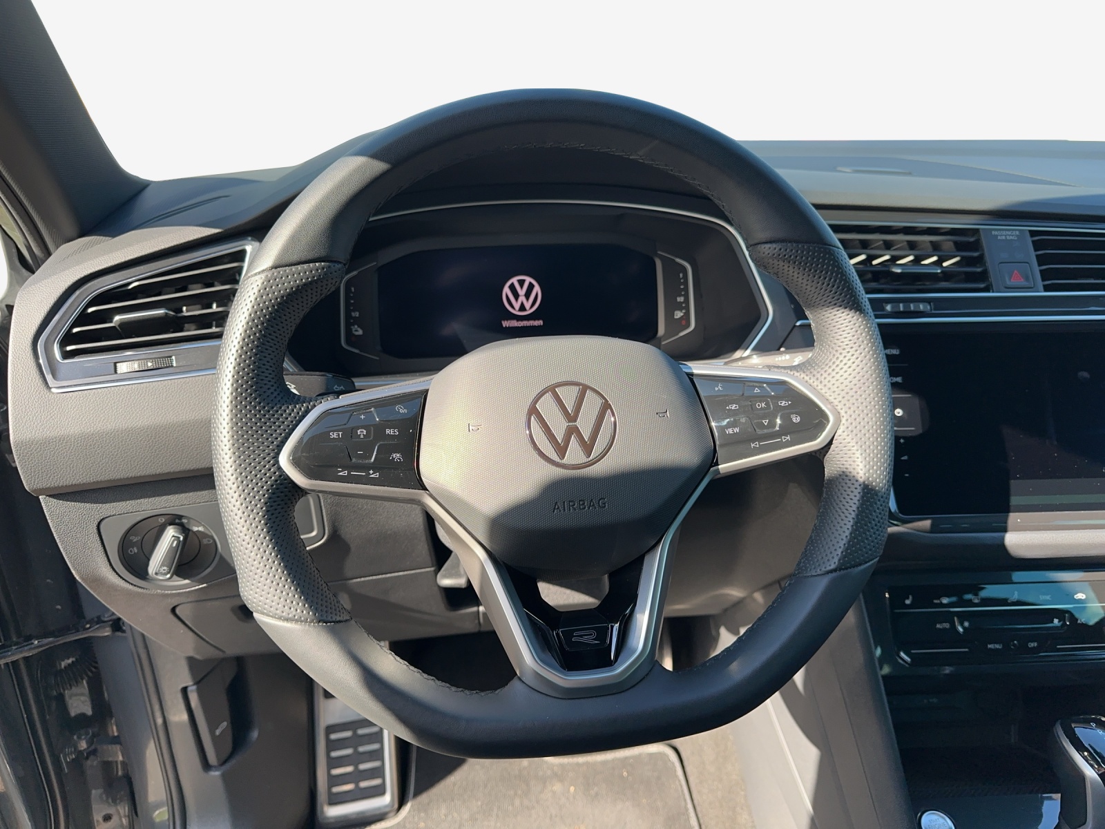 VW Tiguan 1.4TSI PHEV R-Line DSG-image-9