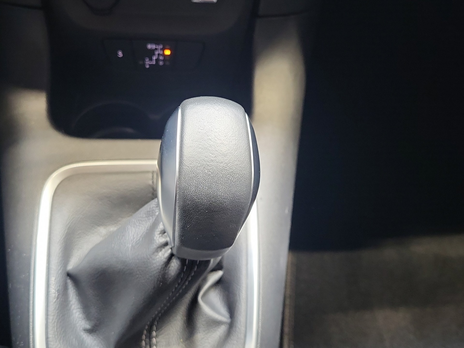 CITROEN C3 1.2 Swiss Edition-image-9