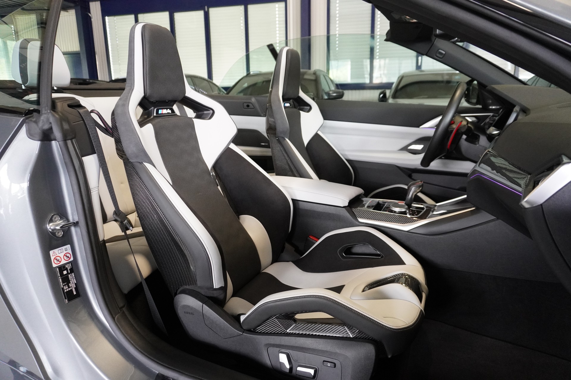 BMW M4 Cabrio Competition M xDrive // M CARBON SCHALENSITZE //-image-7