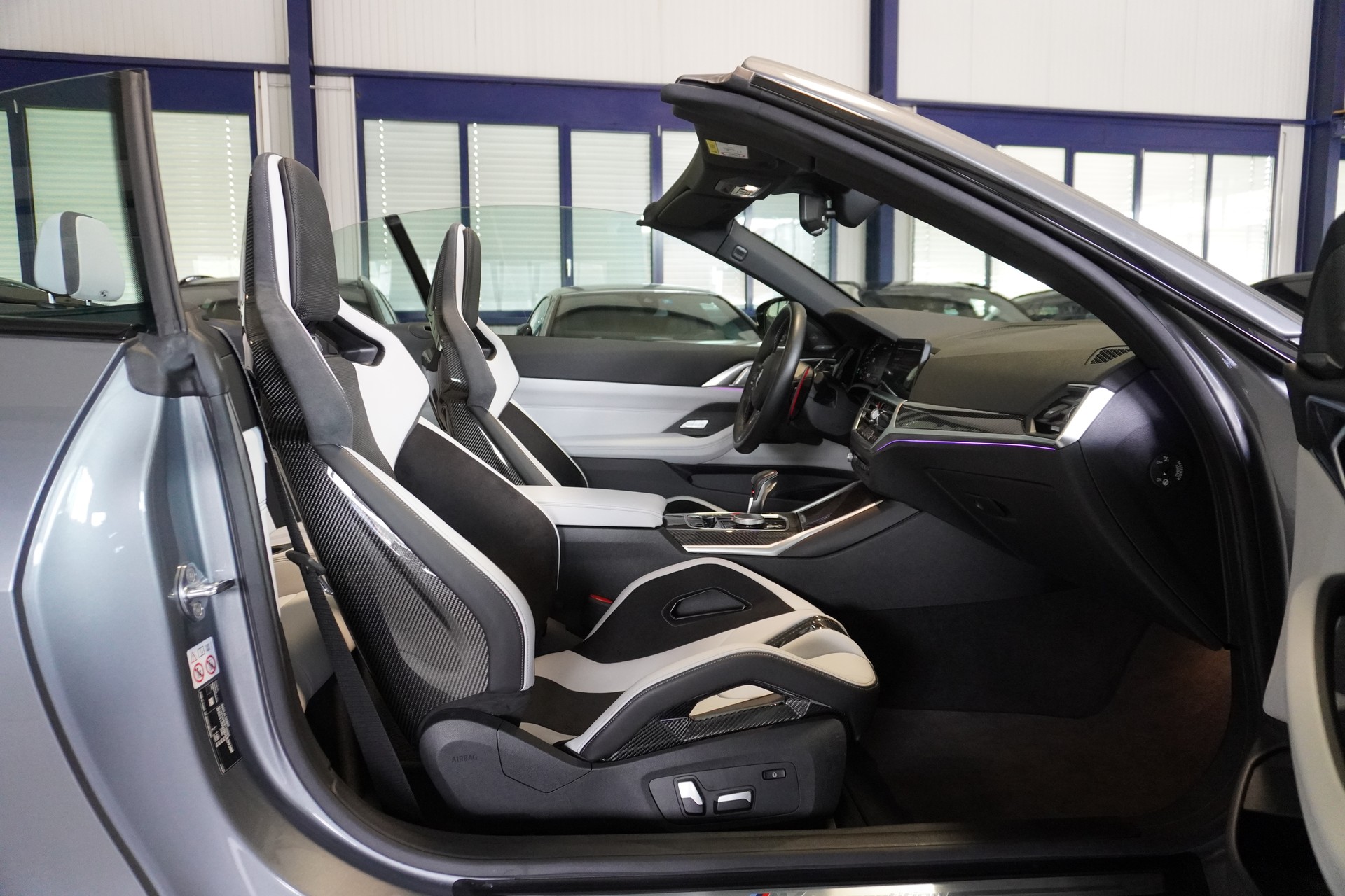 BMW M4 Cabrio Competition M xDrive // M CARBON SCHALENSITZE //-image-6