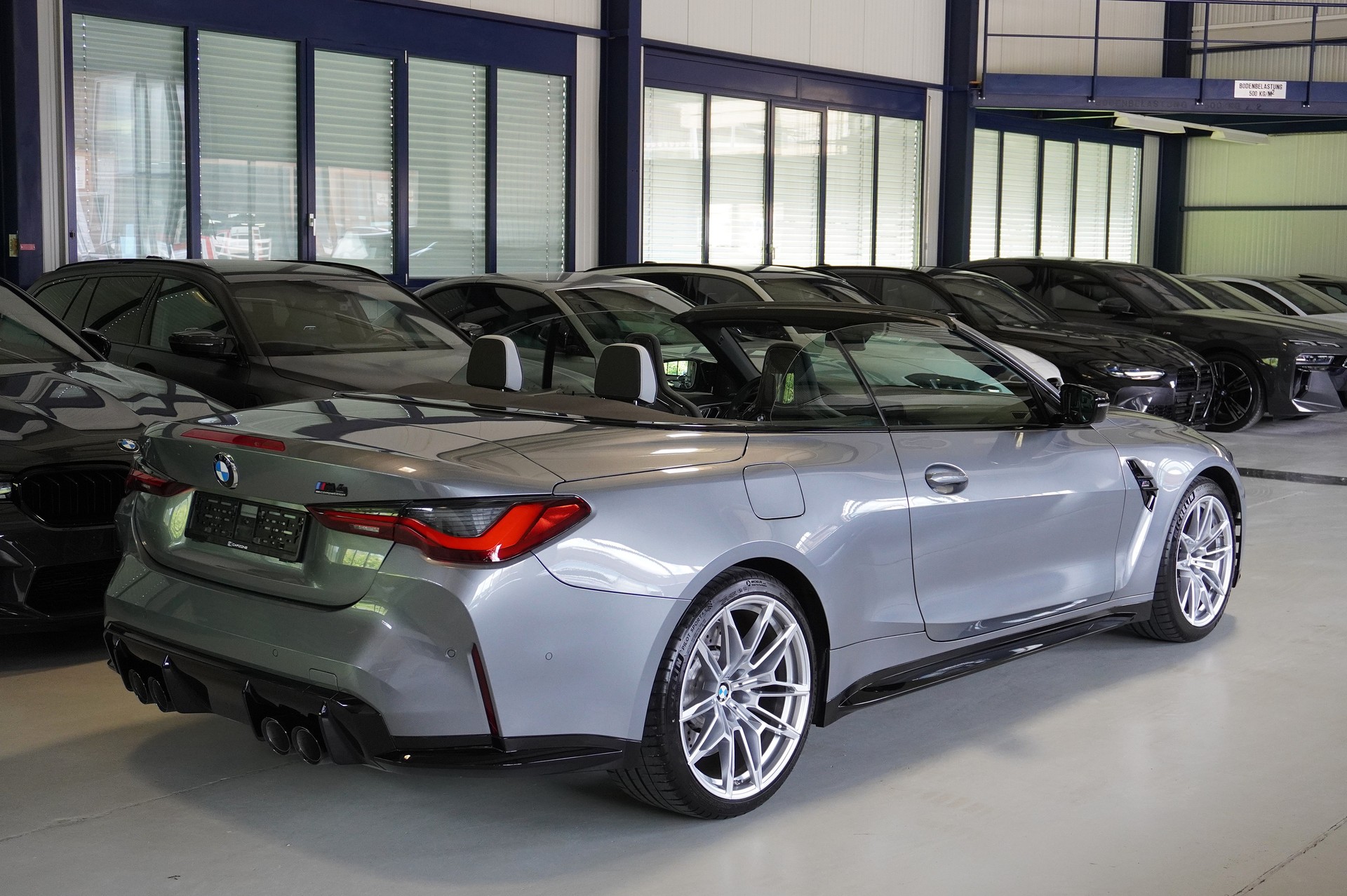 BMW M4 Cabrio Competition M xDrive // M CARBON SCHALENSITZE //-image-4