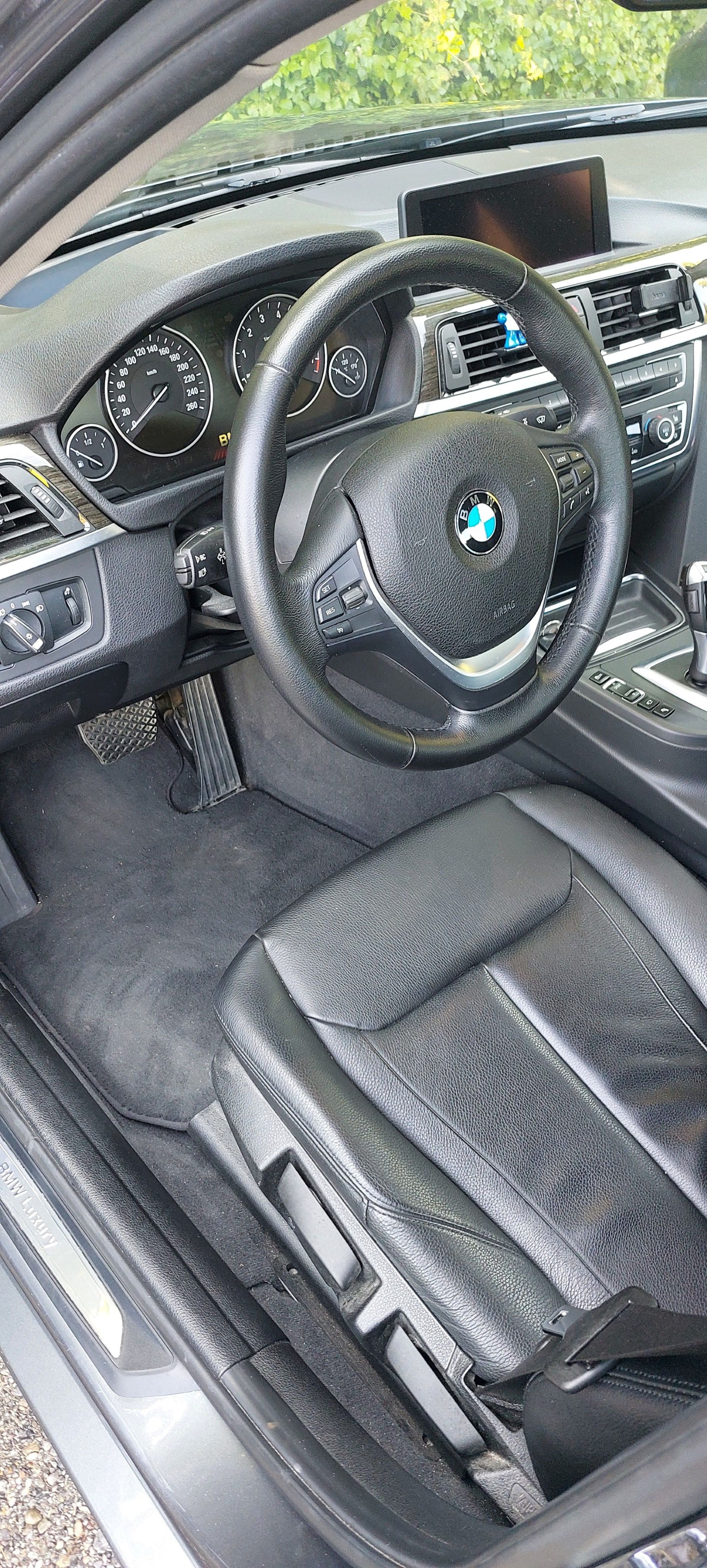 BMW 328i Luxury Line Steptronic Grau met.-image-3