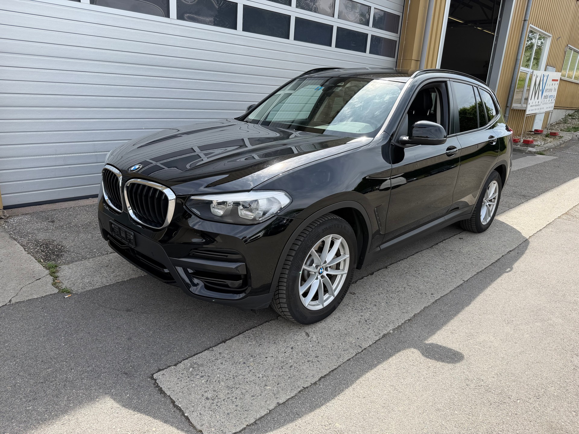 BMW X3 xDrive 30i Individual Luxury Line Steptronic-image-0