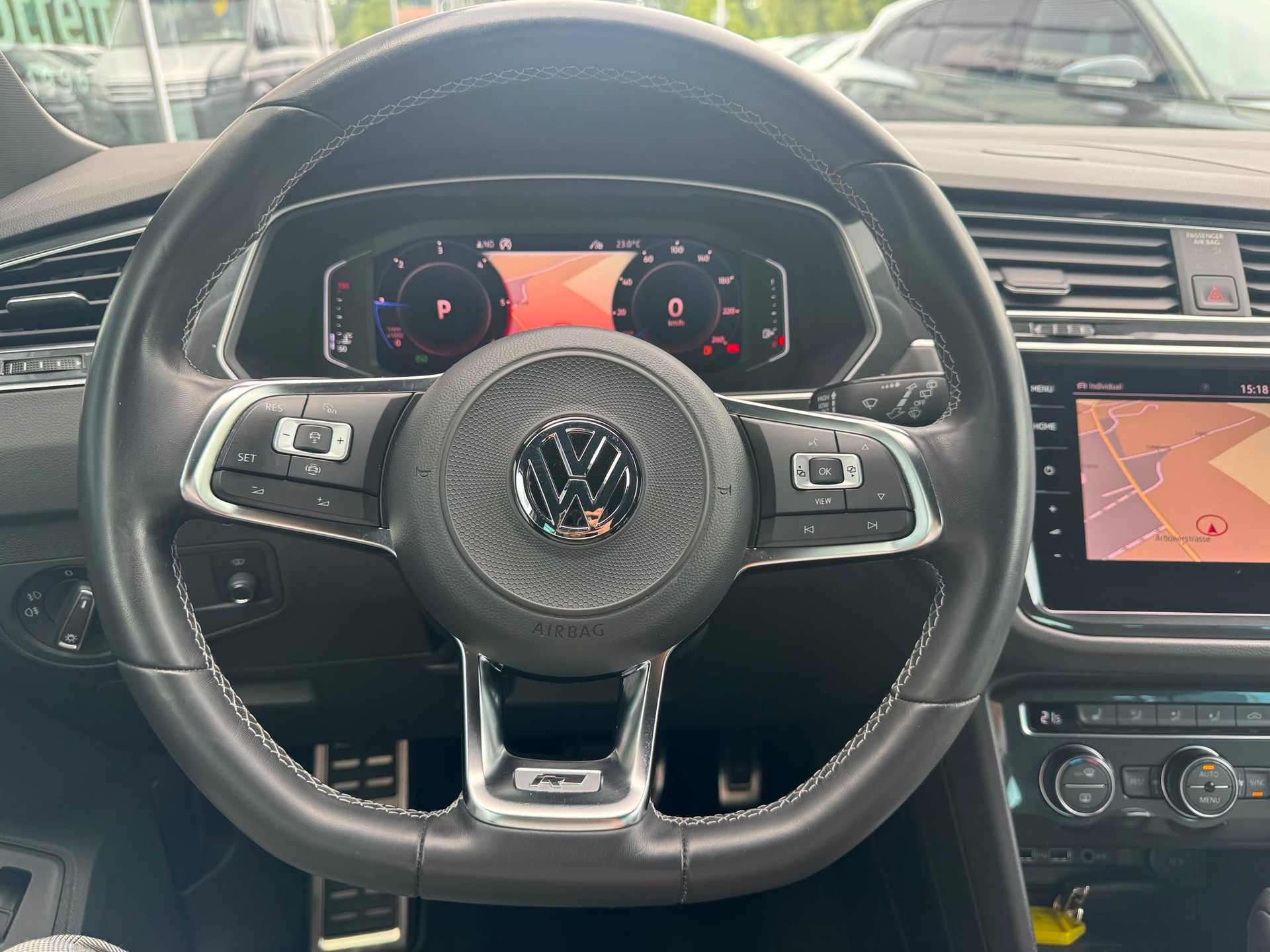 VW Tiguan 2.0 TDI SCR Highline 4Motion DSG-image-11
