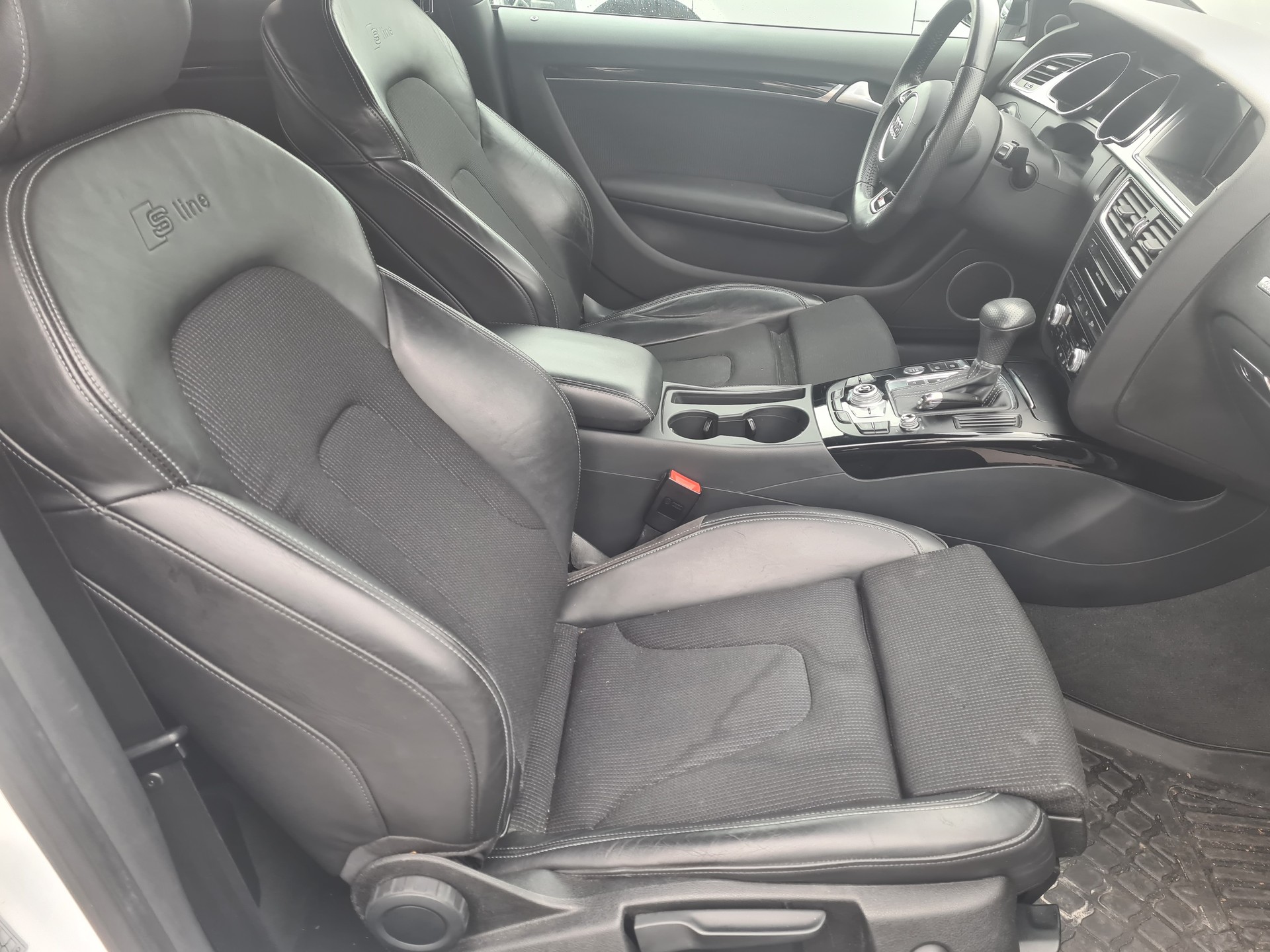 AUDI A5 Coupé 2.0 TDI multitronic-image-8