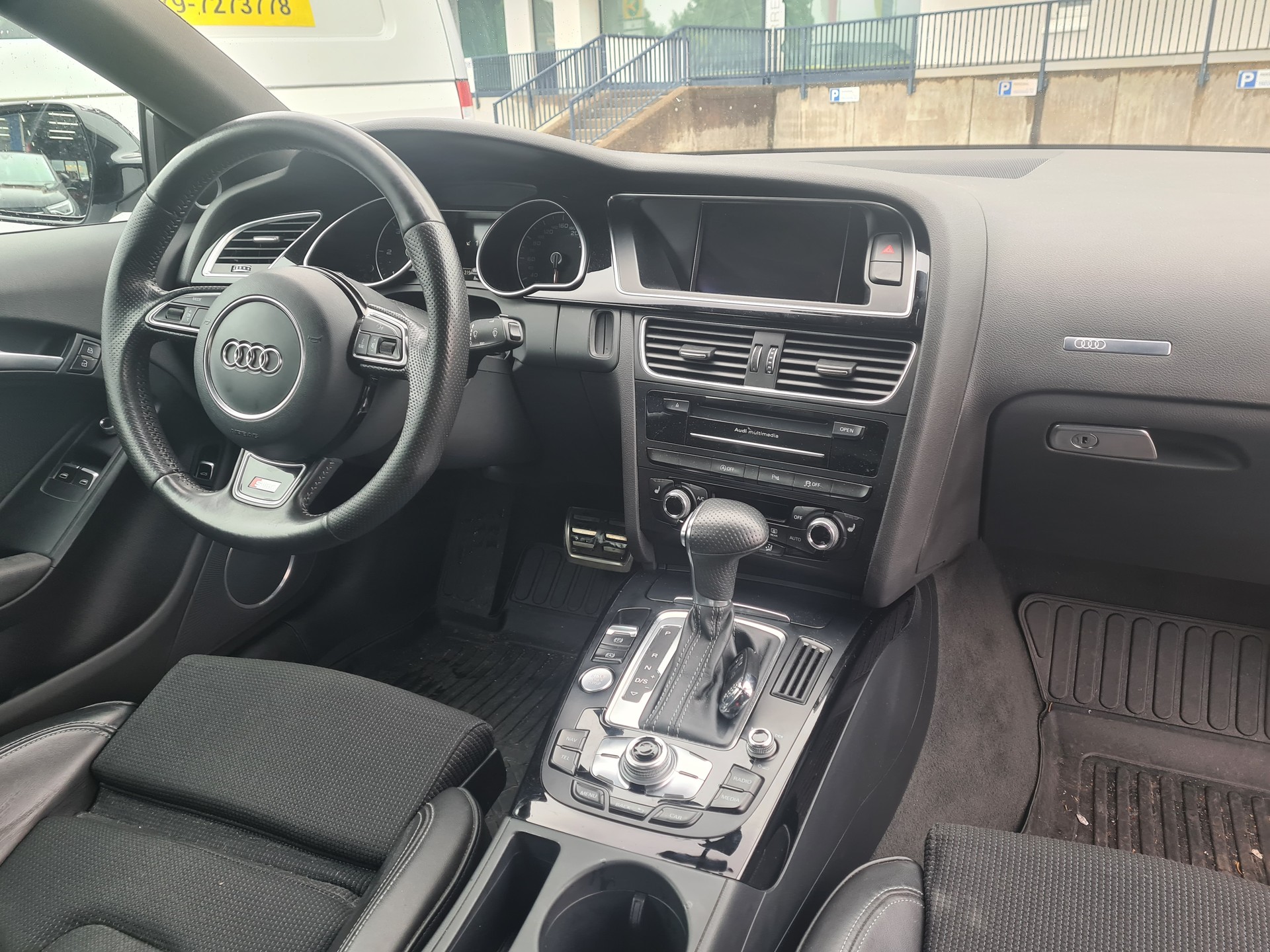 AUDI A5 Coupé 2.0 TDI multitronic-image-9