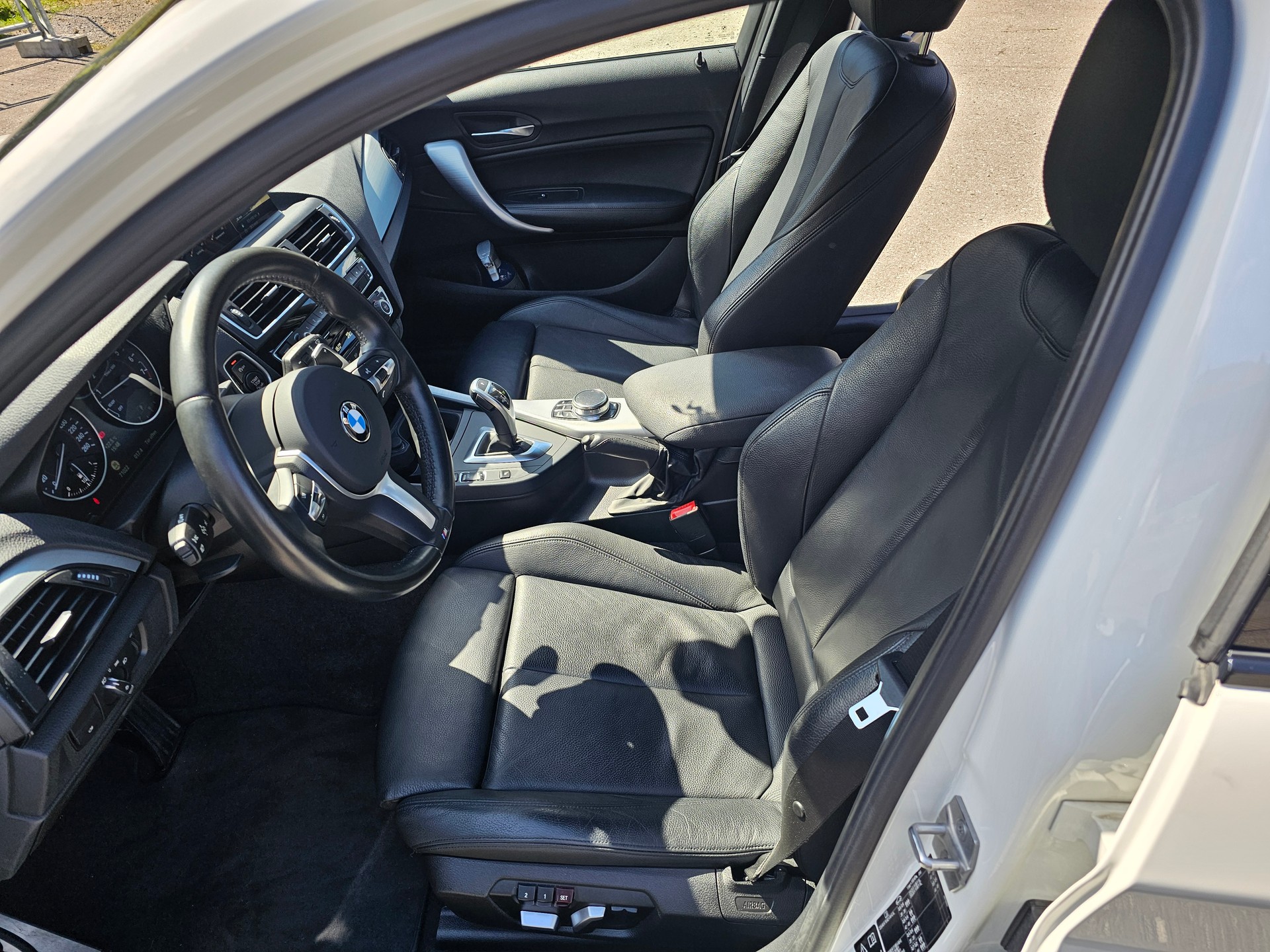 BMW M140i xDrive-image-4