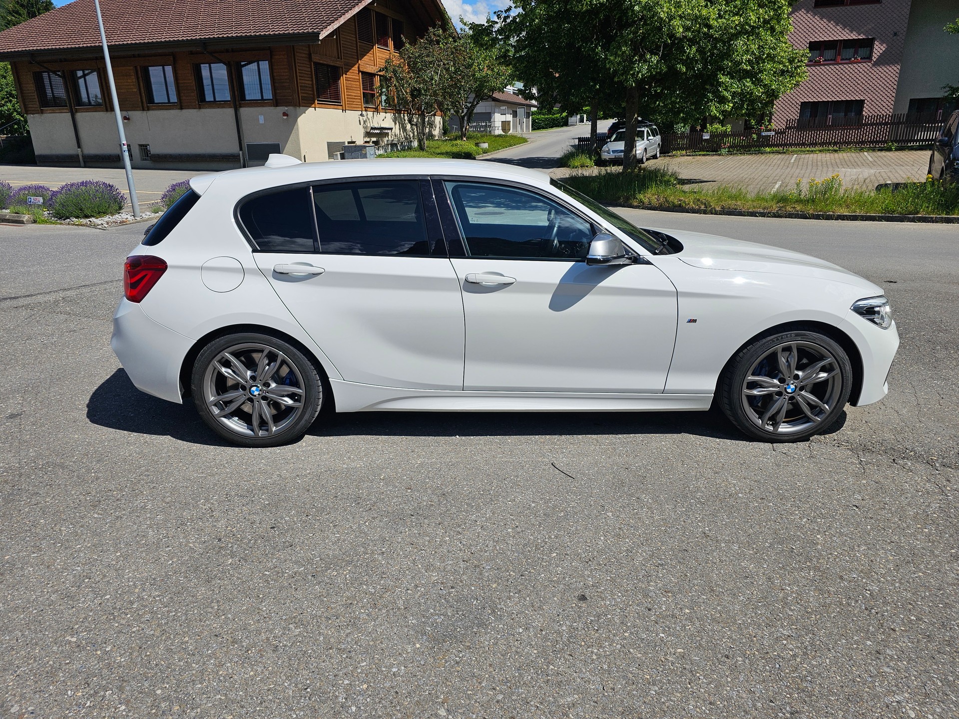 BMW M140i xDrive-image-1