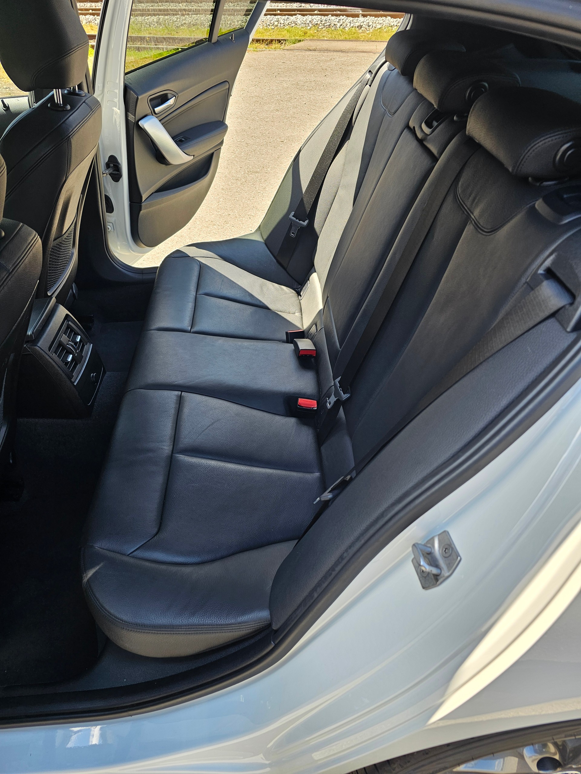 BMW M140i xDrive-image-6