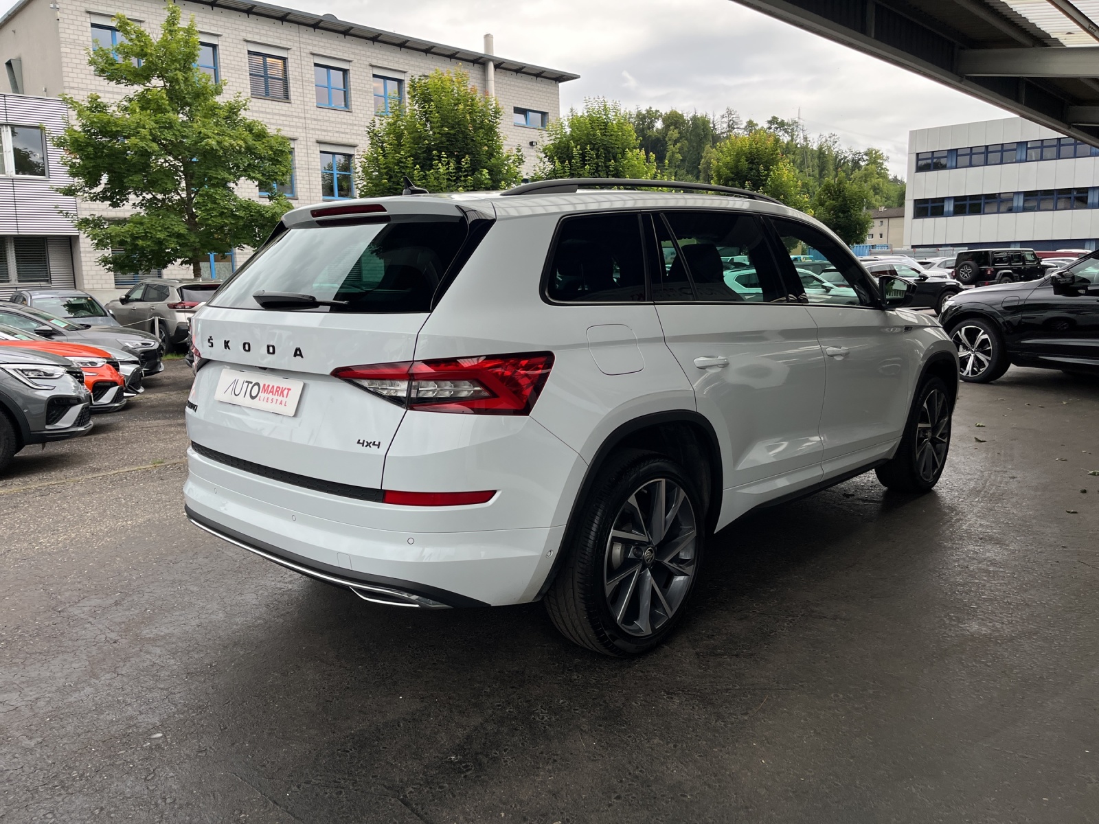 SKODA Kodiaq 2.0 TDI SCR SportLine 4x4 DSG-image-4
