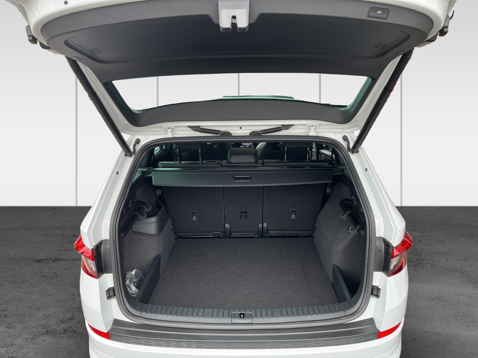 SKODA Kodiaq 2.0 TDI SCR SportLine 4x4 DSG-image-12