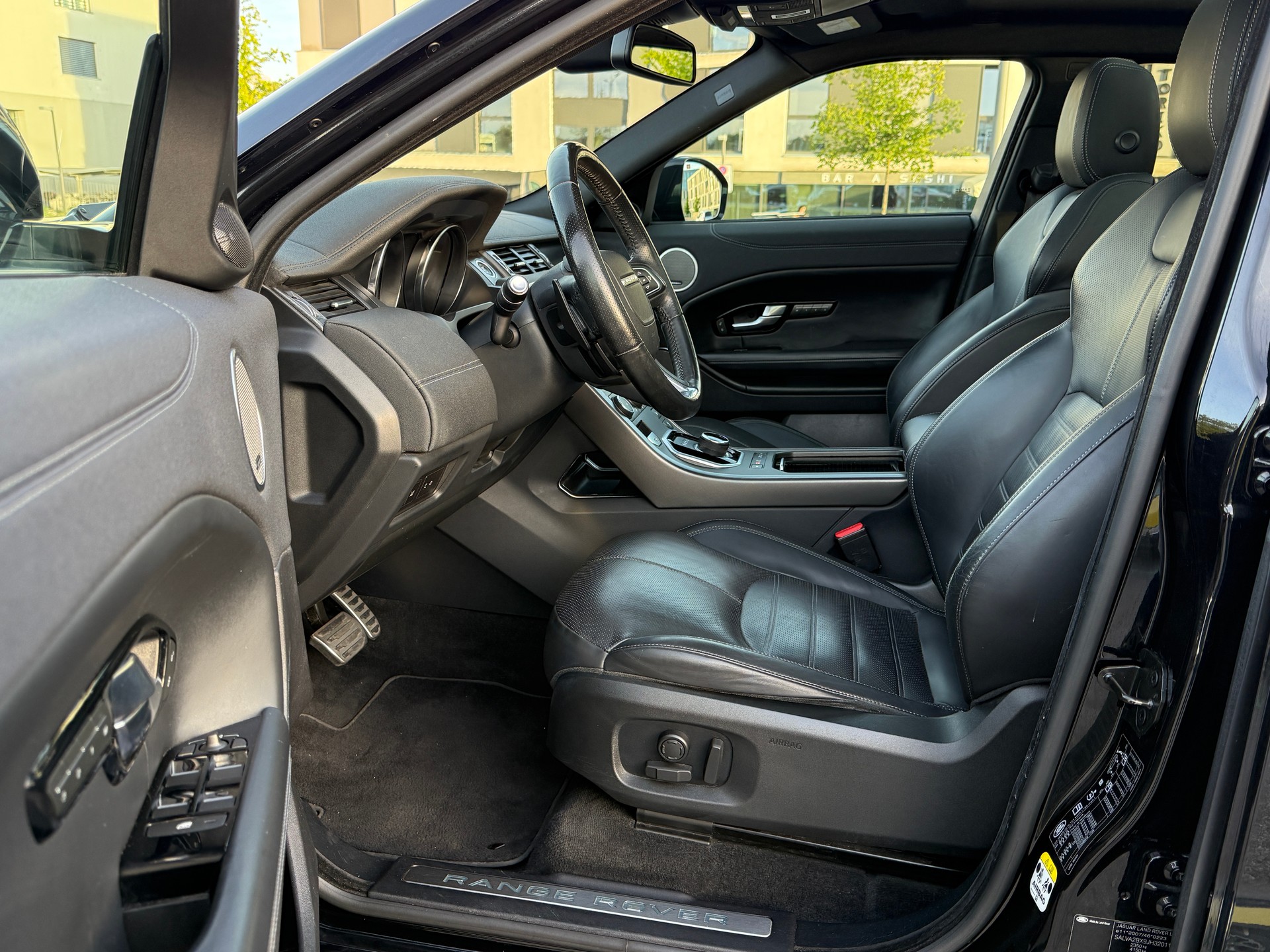 LAND ROVER Range Rover Evoque 2.0 Si4 HSE Dynamic AT9 - Valeur neuve CHF : 84‘699,60 - Nouvelle Expertise - NEU MFK : 26.06.2026-image-12