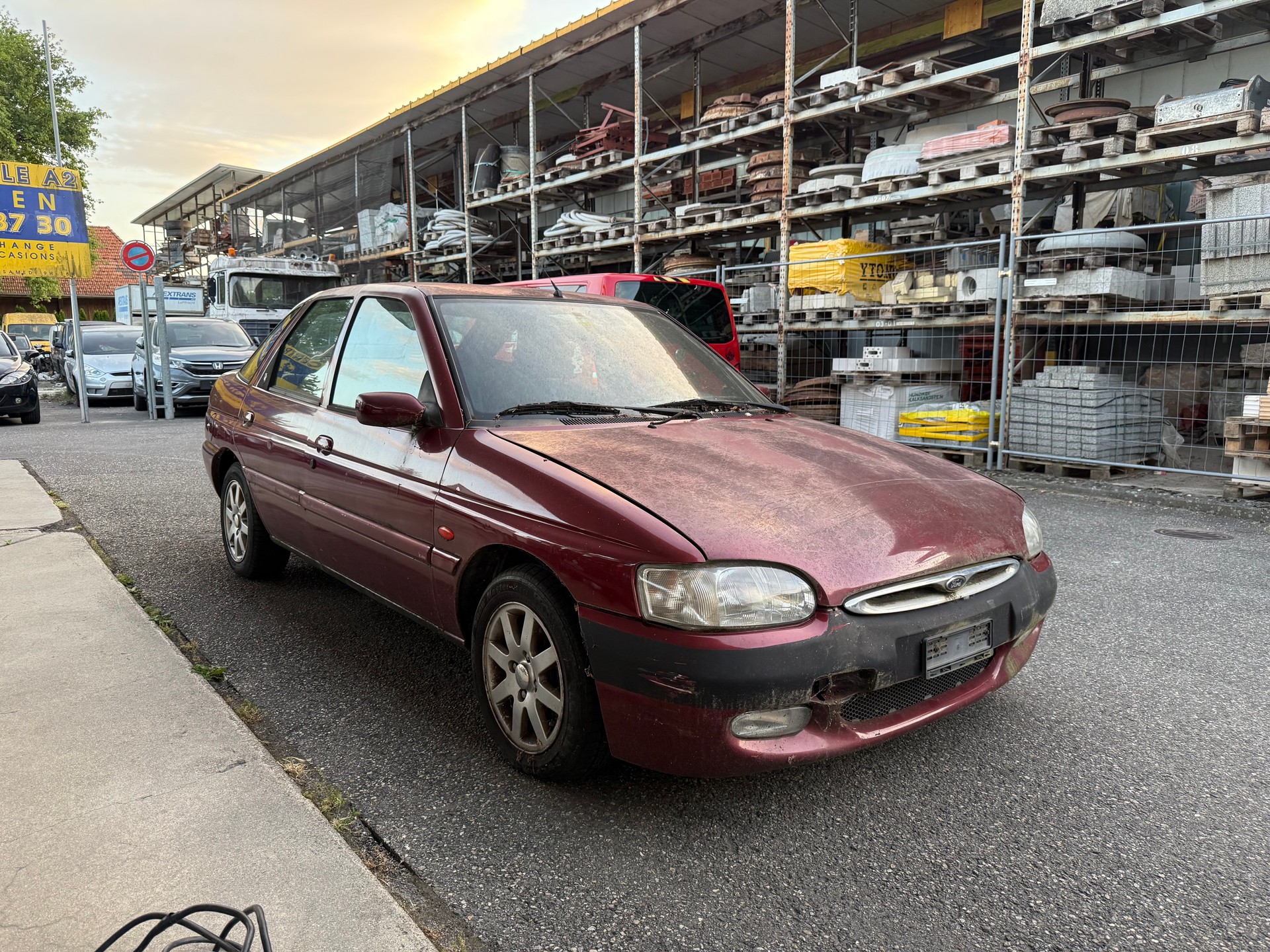 FORD Escort 1.6i 16V Ghia-image-7