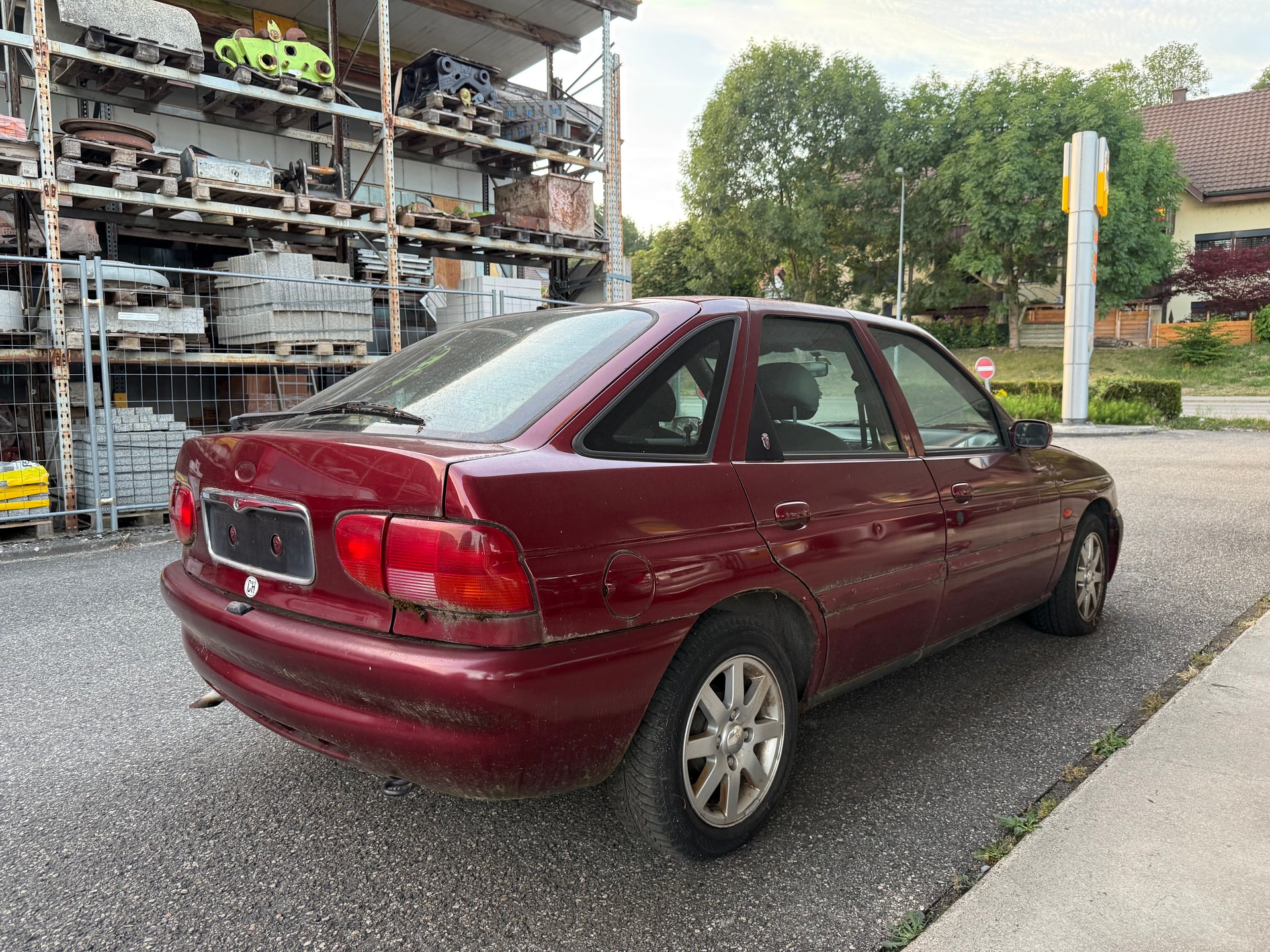 FORD Escort 1.6i 16V Ghia-image-5