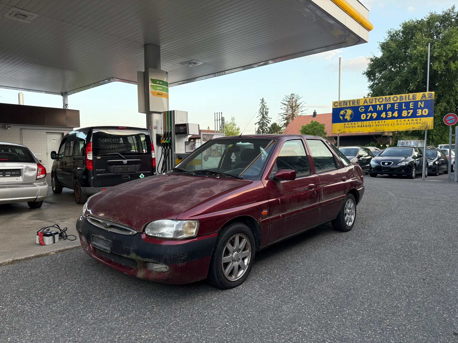 FORD Escort 1.6i 16V Ghia