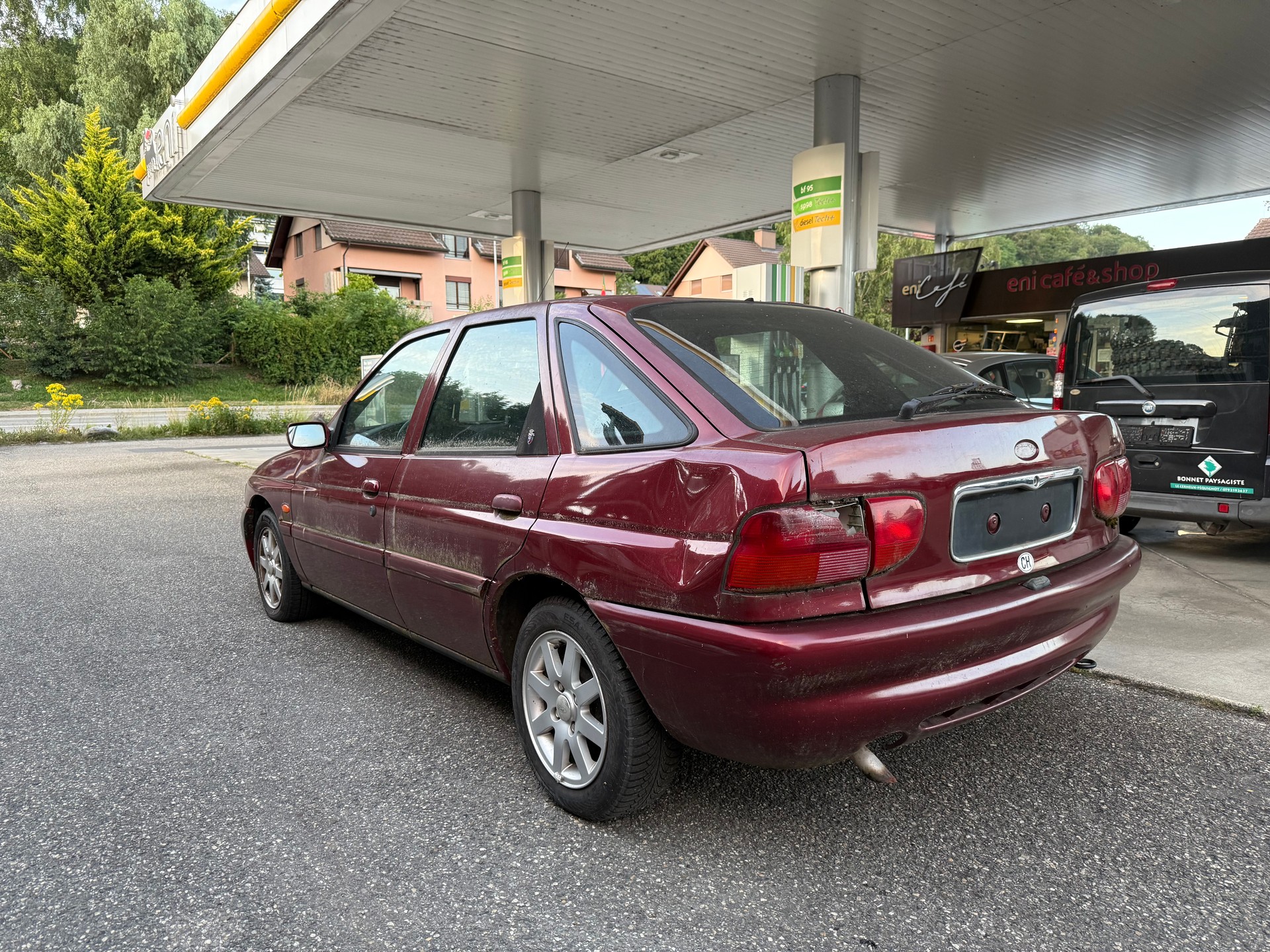 FORD Escort 1.6i 16V Ghia-image-3