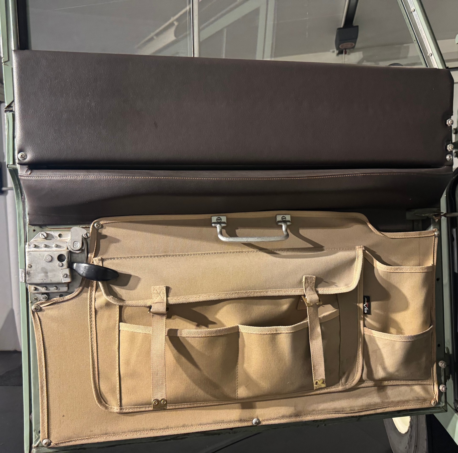 LAND ROVER 109 Serie IIA 2.6-image-13