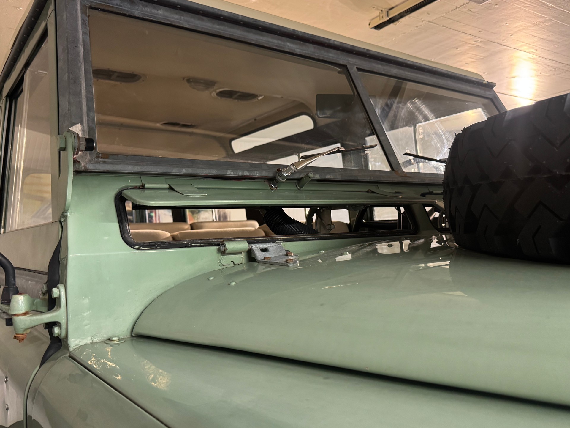 LAND ROVER 109 Serie IIA 2.6-image-8