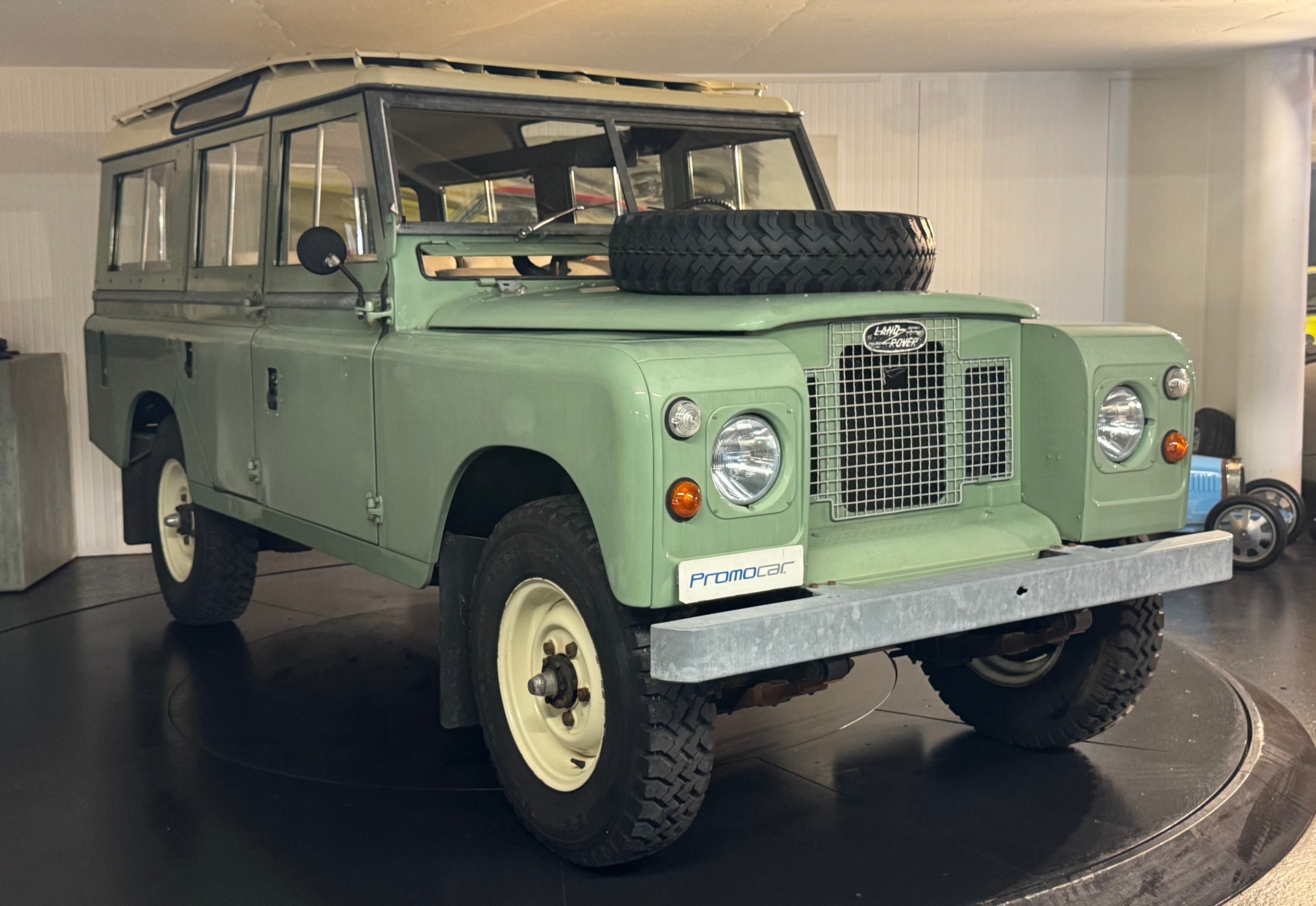 LAND ROVER 109 Serie IIA 2.6-image-6