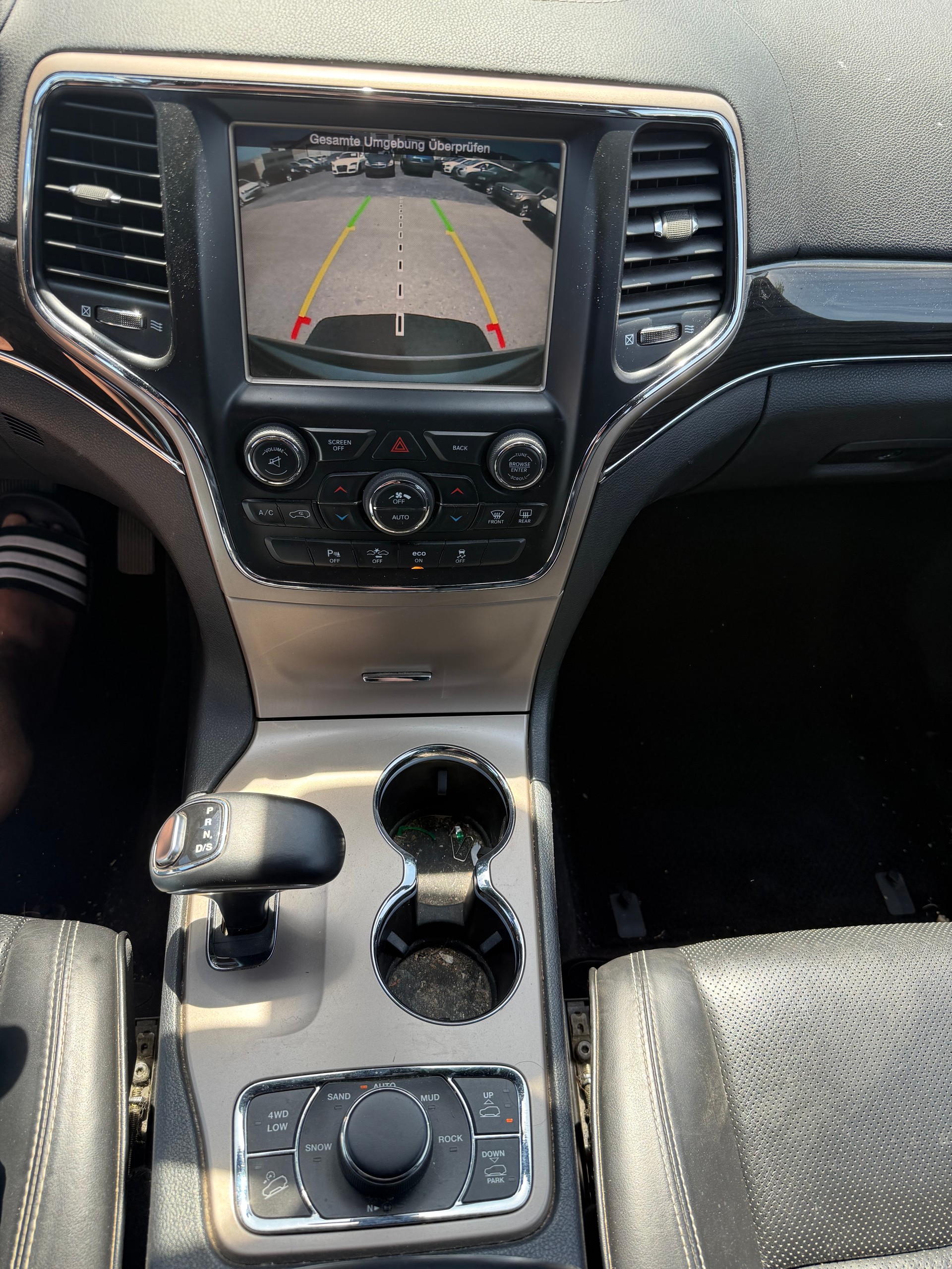 JEEP Grand Cherokee 3.0 CRD Overland Automatic-image-12