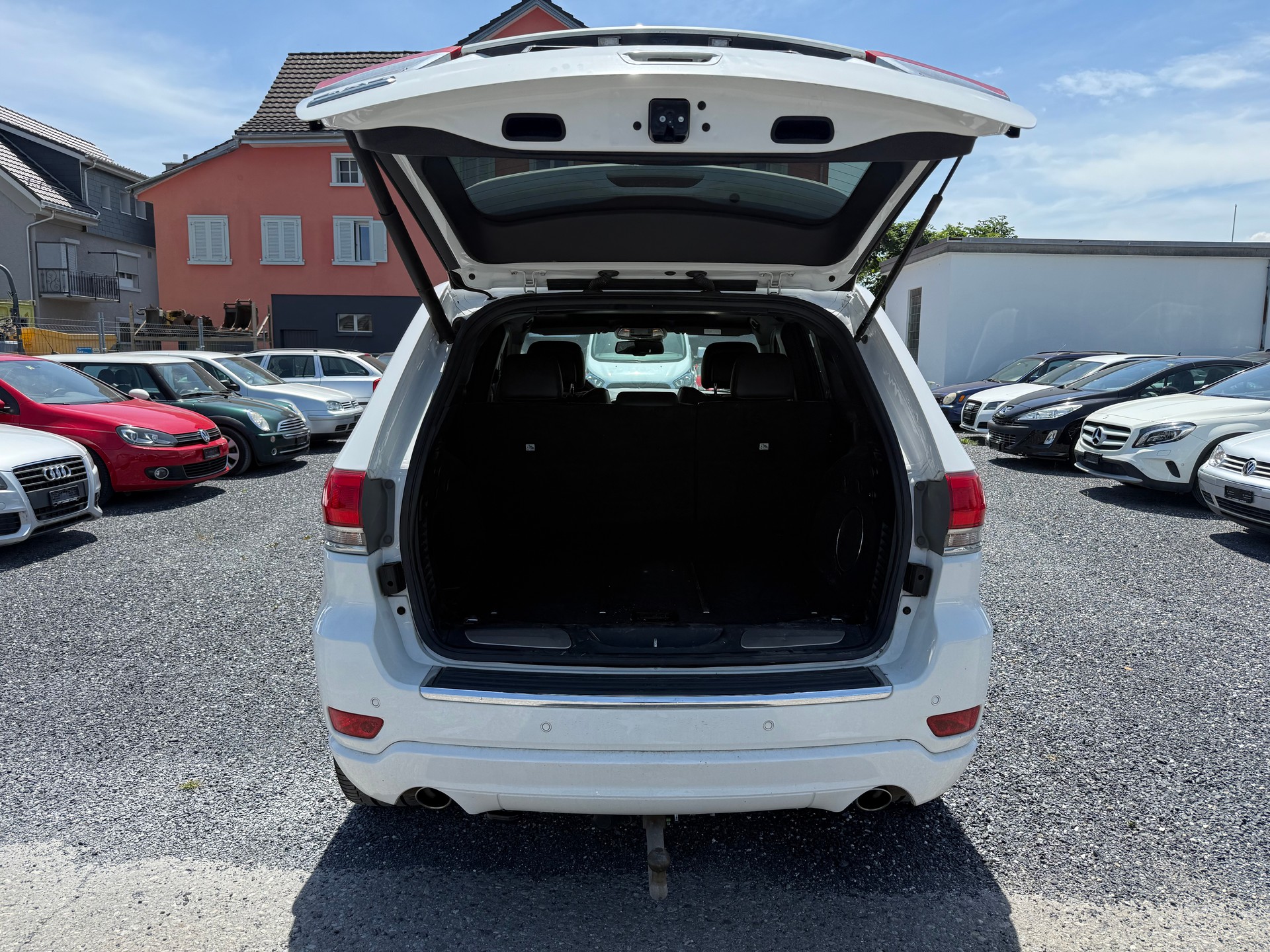 JEEP Grand Cherokee 3.0 CRD Overland Automatic-image-8