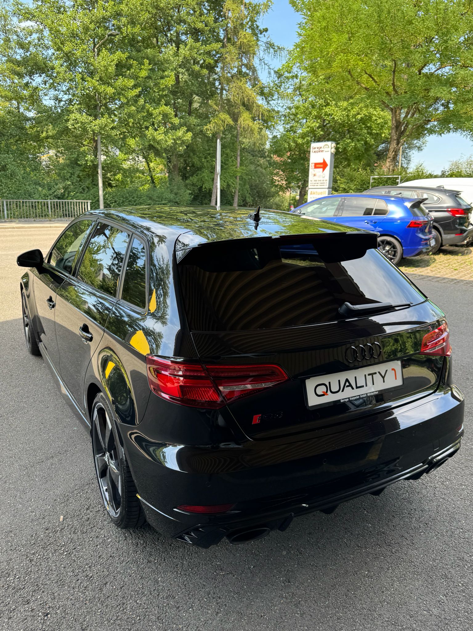 AUDI RS3 Sportback 2.5 TSI quattro S-tronic-image-2