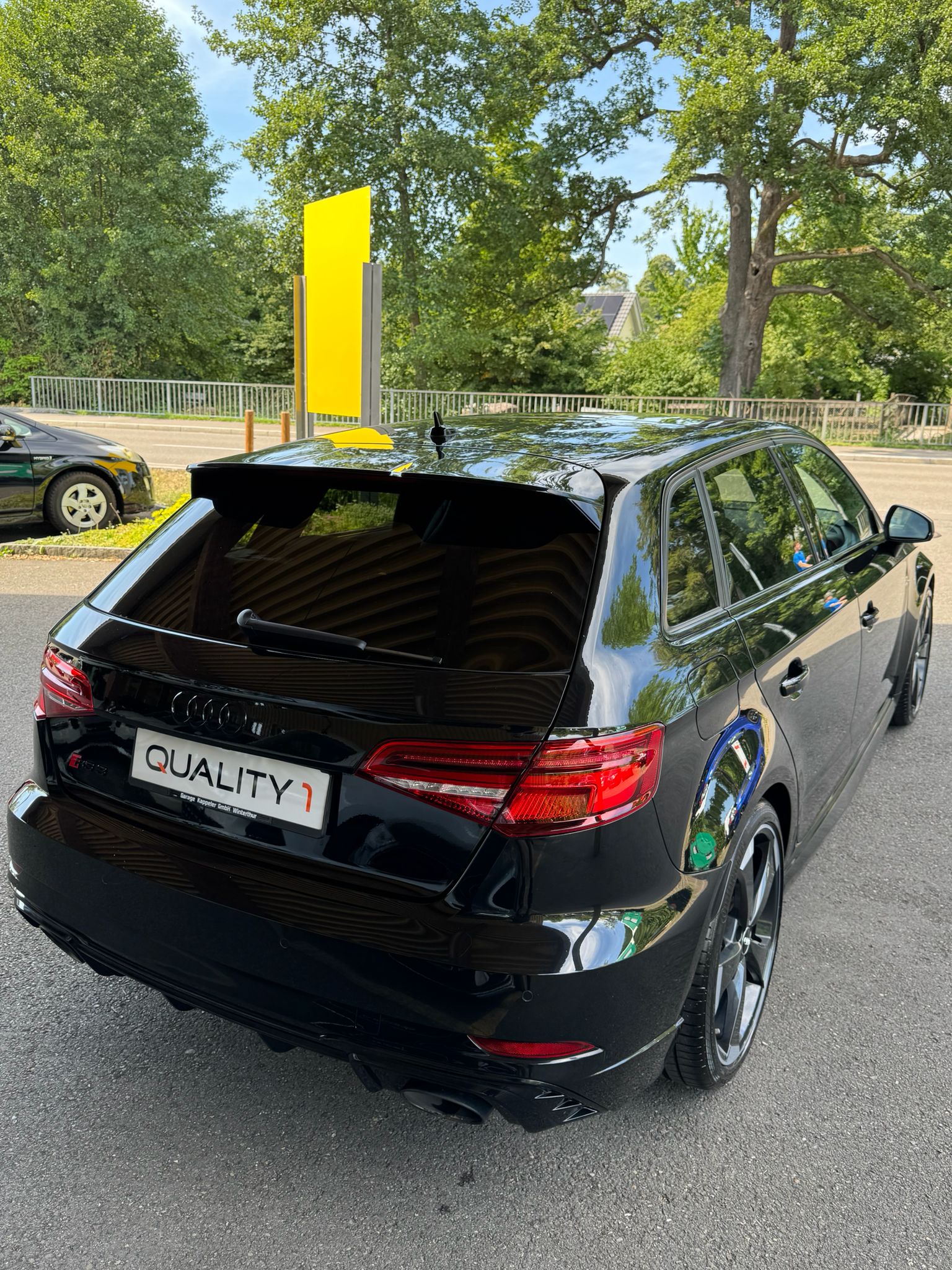 AUDI RS3 Sportback 2.5 TSI quattro S-tronic-image-3