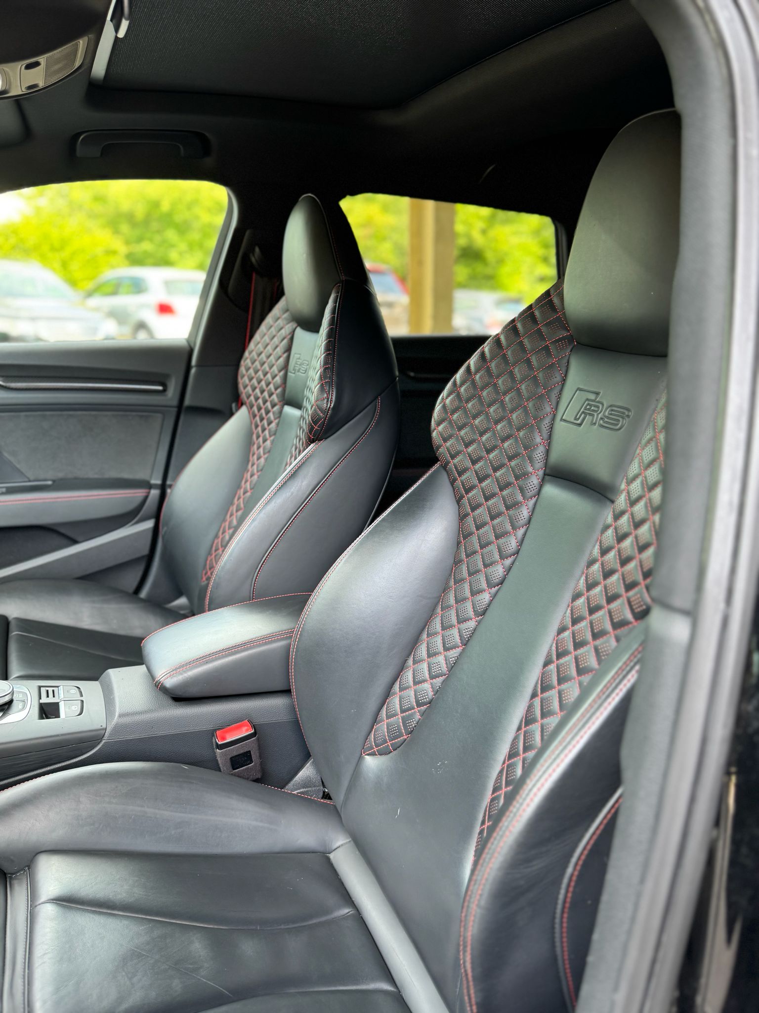 AUDI RS3 Sportback 2.5 TSI quattro S-tronic-image-8