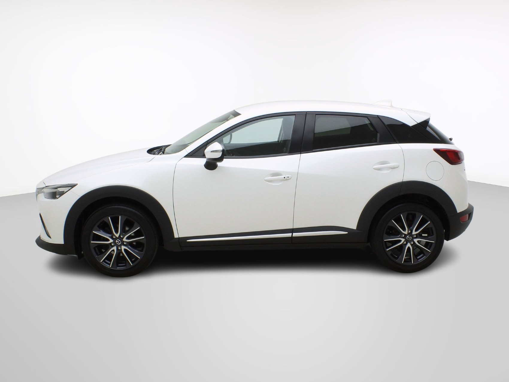 MAZDA CX-3 1.5 D Revolution AWD-image-2