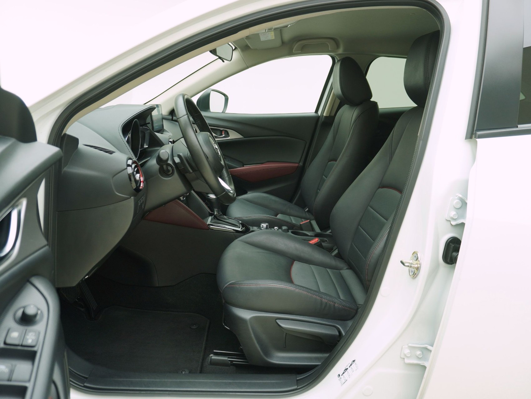 MAZDA CX-3 1.5 D Revolution AWD-image-10