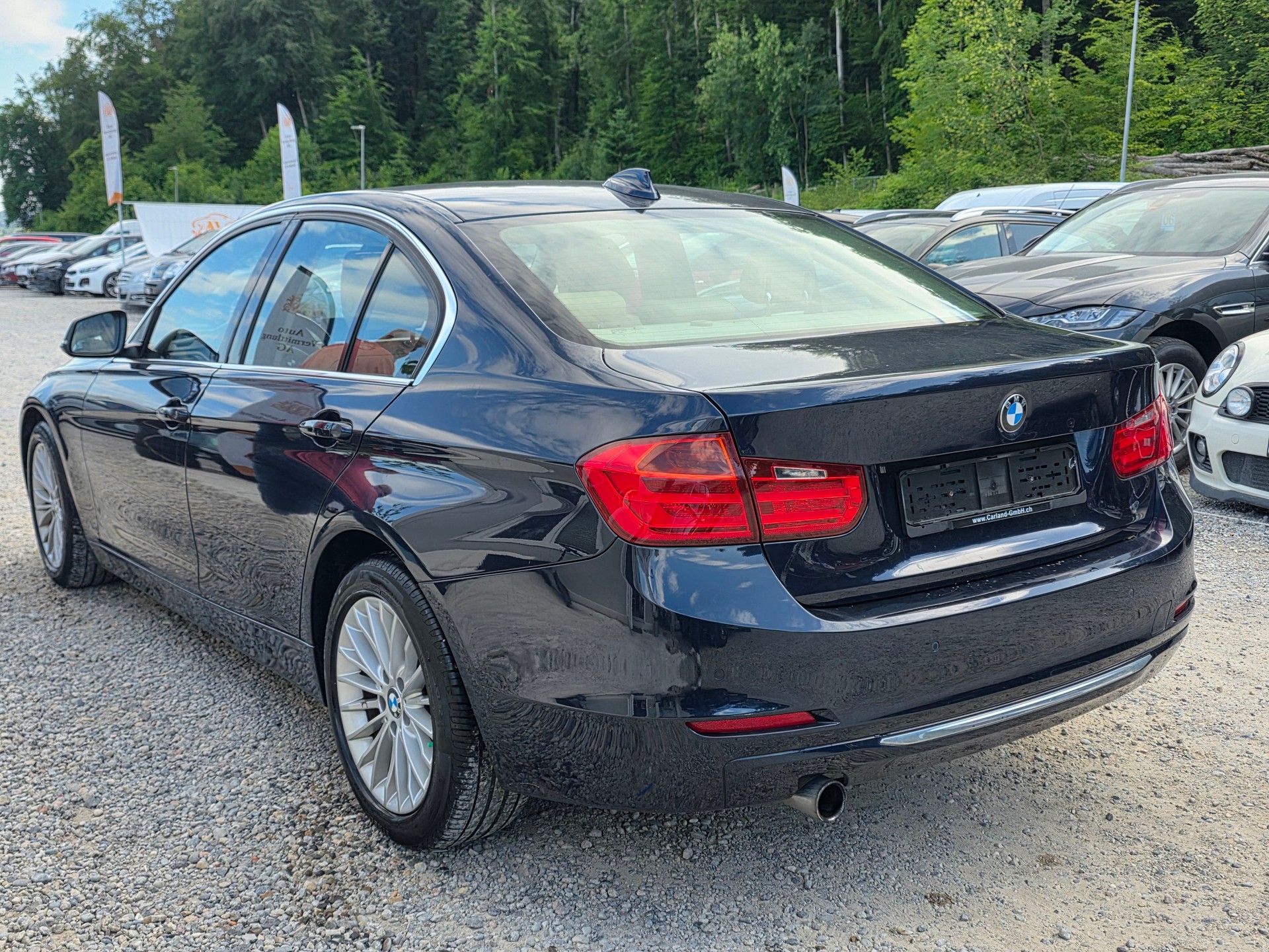 BMW 320i xDrive Luxury Line Frisch ab MFK / Frisch ab Service / Inklusive Garantie / Gratis Lieferung-image-2