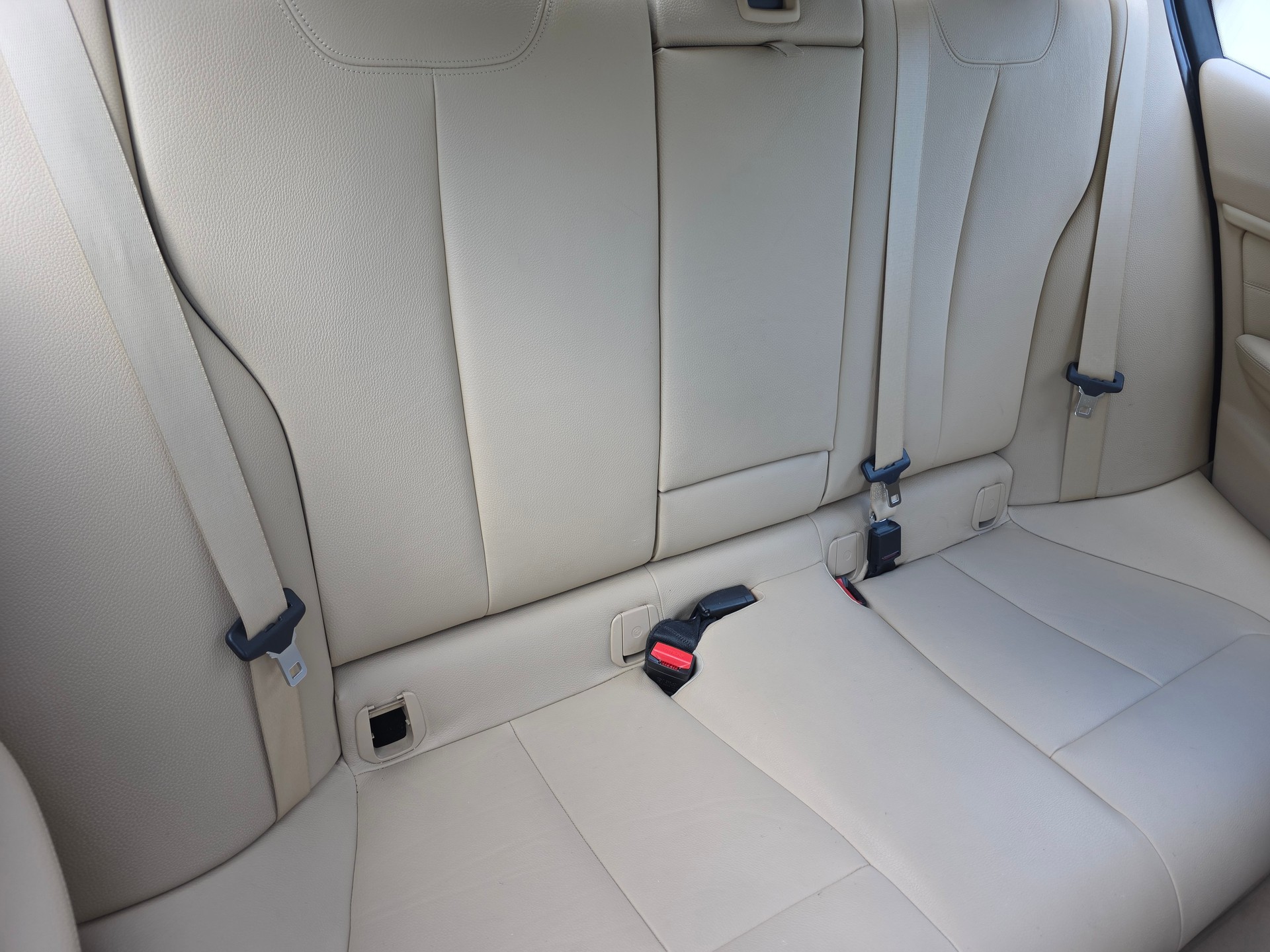 BMW 320i xDrive Luxury Line Frisch ab MFK / Frisch ab Service / Inklusive Garantie / Gratis Lieferung-image-19