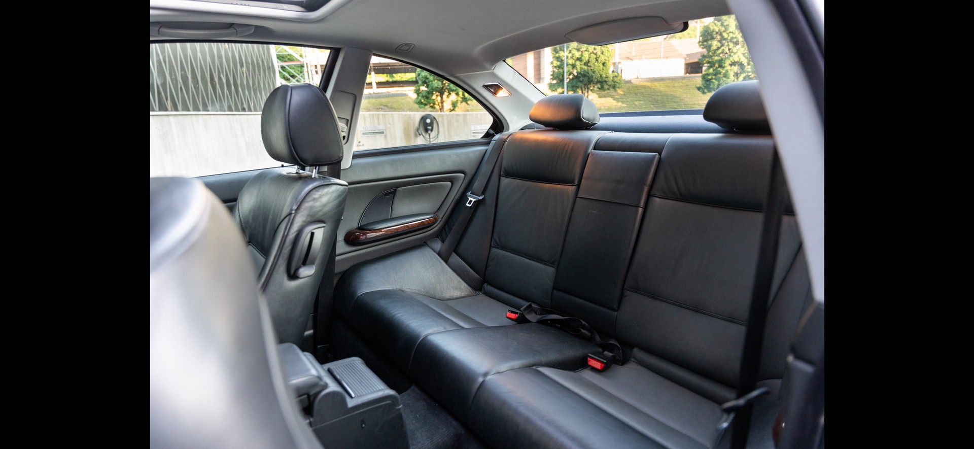 BMW 330Ci-image-4