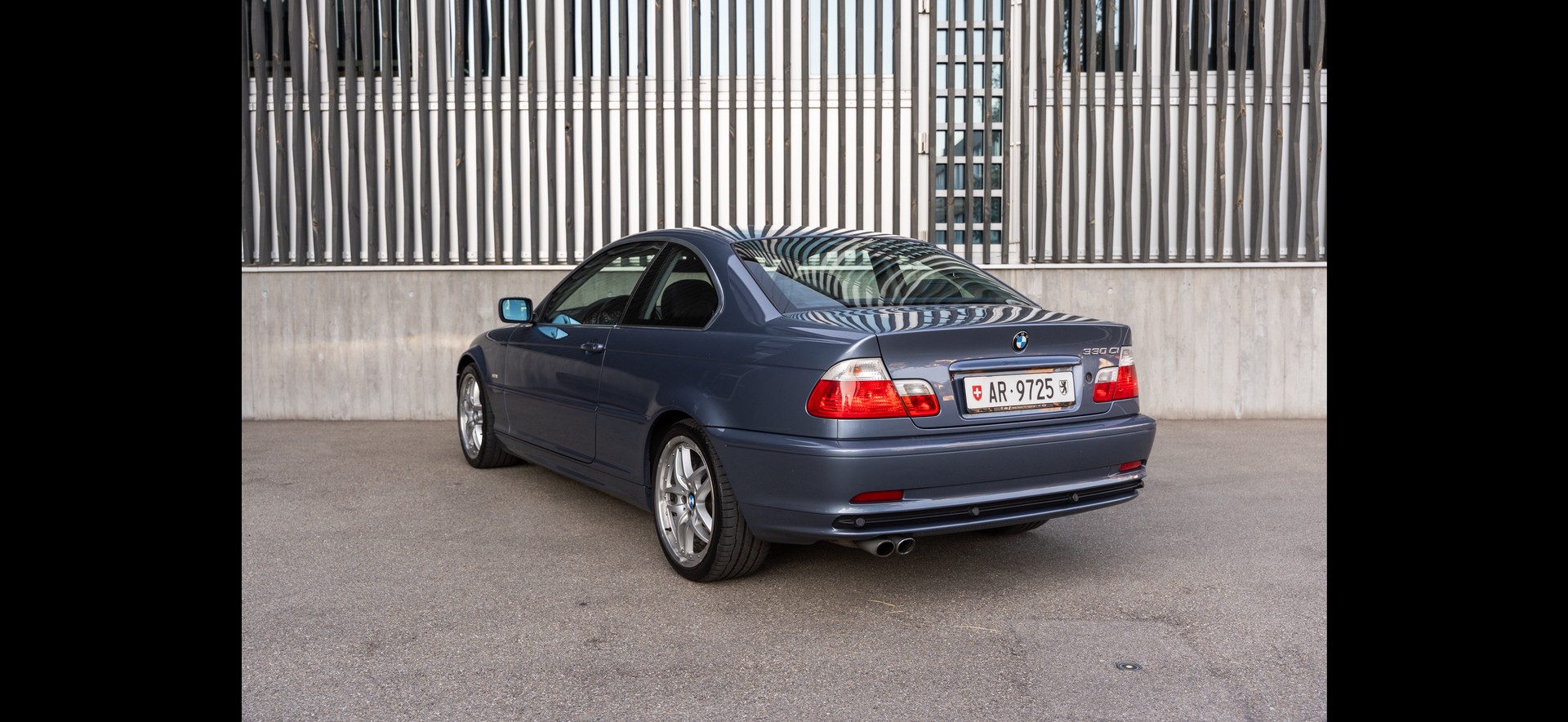 BMW 330Ci-image-2