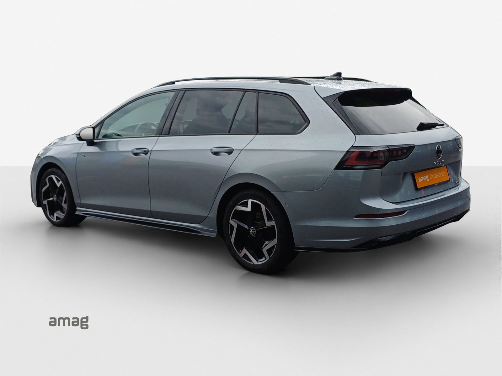 VW Golf Variant 2.0 TSI R-Line DSG 4 Motion-image-2