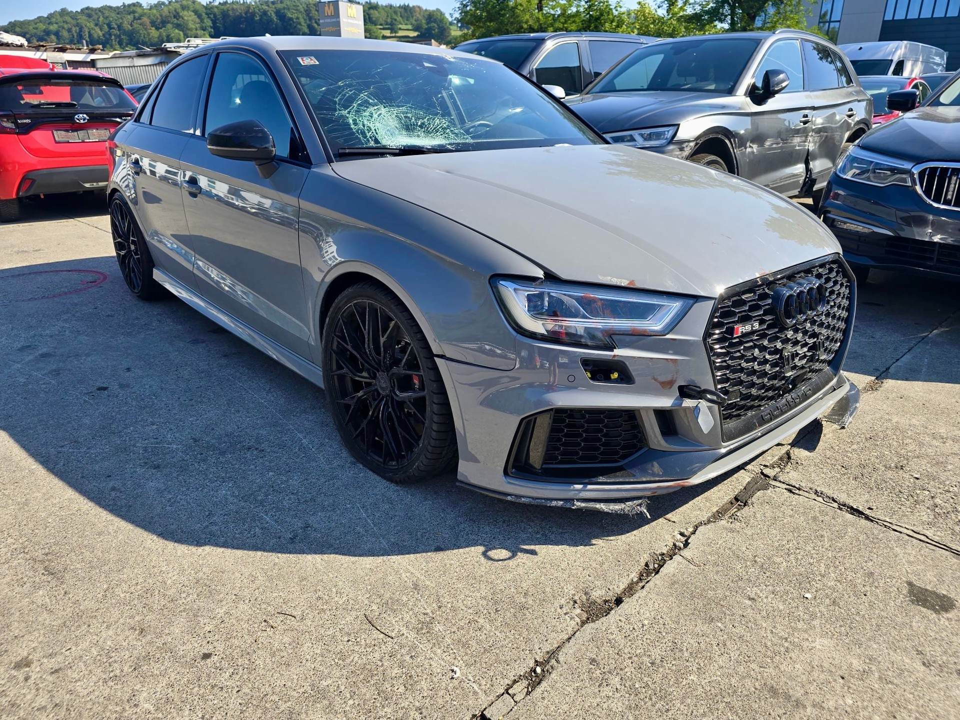 AUDI RS3 Limousine 2.5 TSI quattro S-tronic-image-1