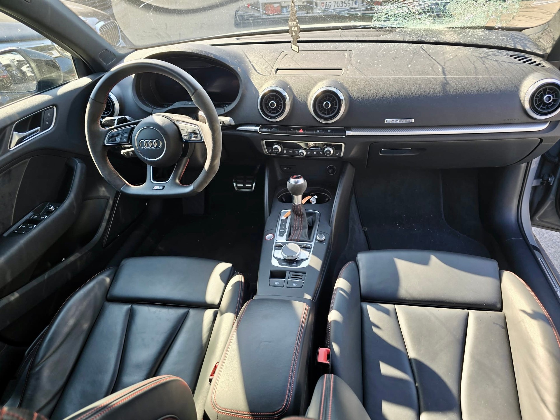 AUDI RS3 Limousine 2.5 TSI quattro S-tronic-image-8