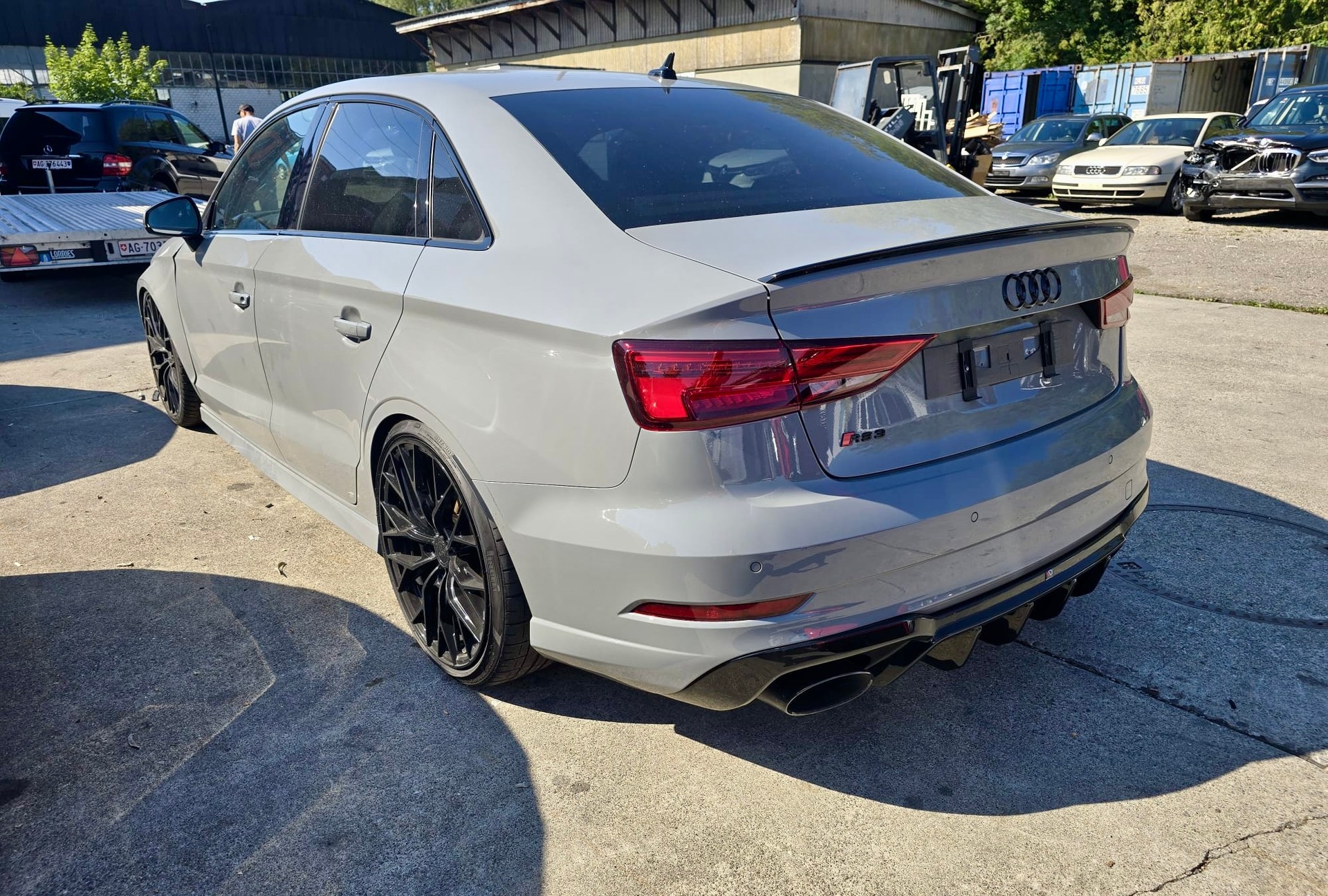 AUDI RS3 Limousine 2.5 TSI quattro S-tronic-image-2