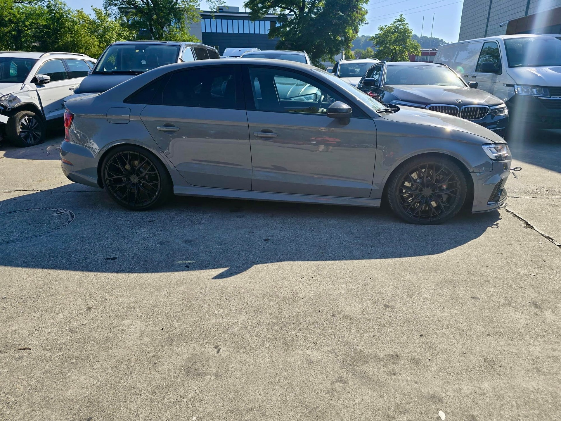 AUDI RS3 Limousine 2.5 TSI quattro S-tronic-image-4