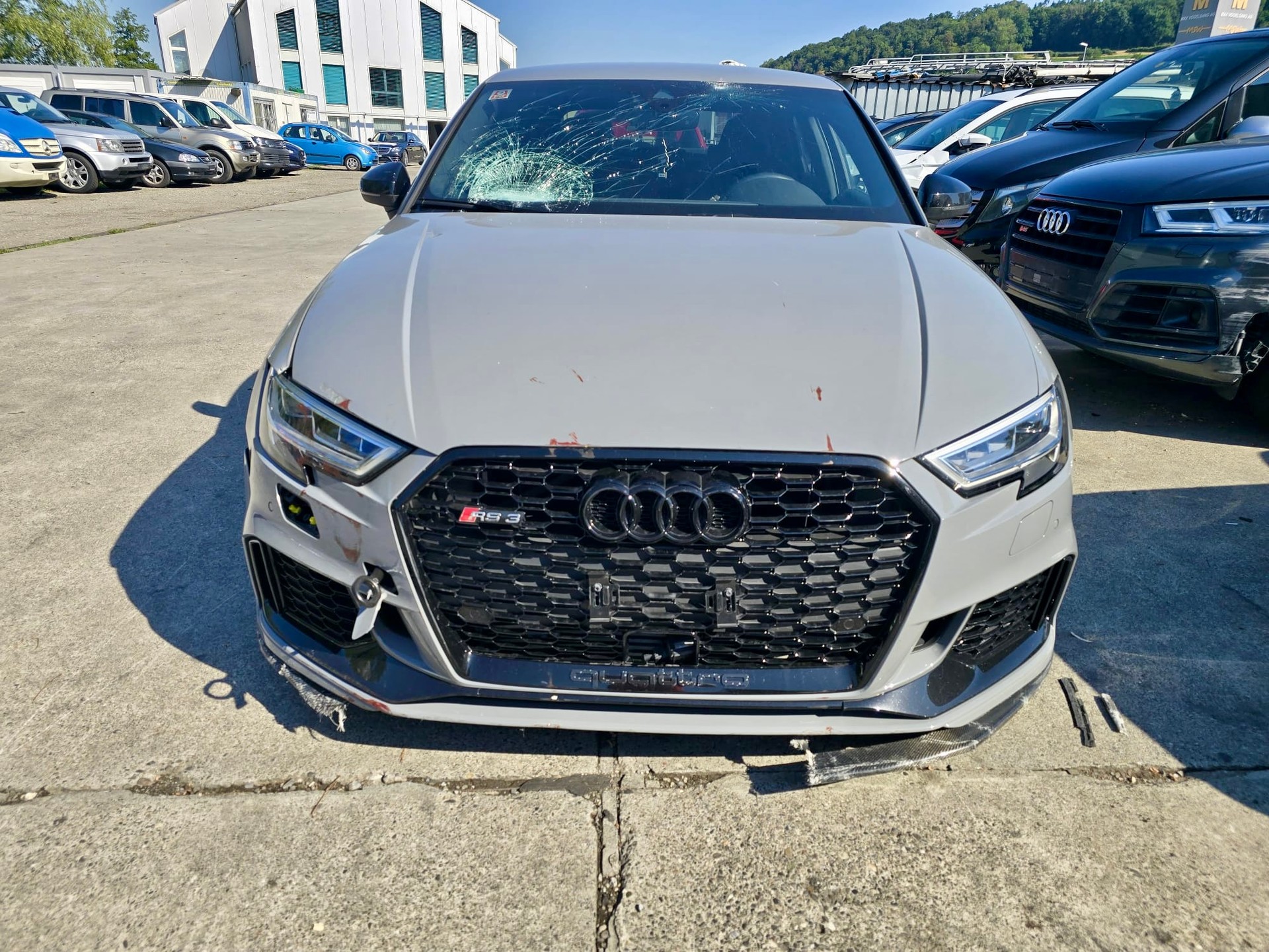 AUDI RS3 Limousine 2.5 TSI quattro S-tronic-image-6