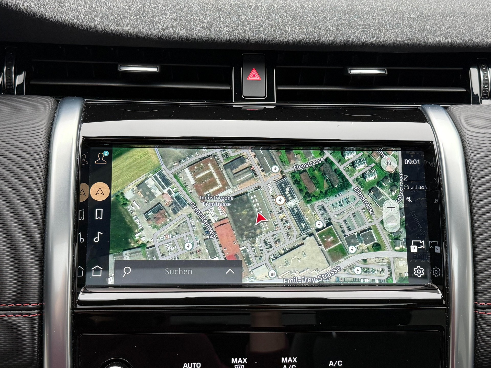 LAND ROVER Discovery Sport 1.5 T 300e R-Dynamic SE-image-13