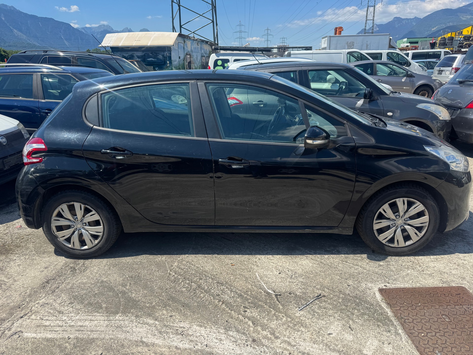 PEUGEOT 208 1.2 VTI Access-image-3