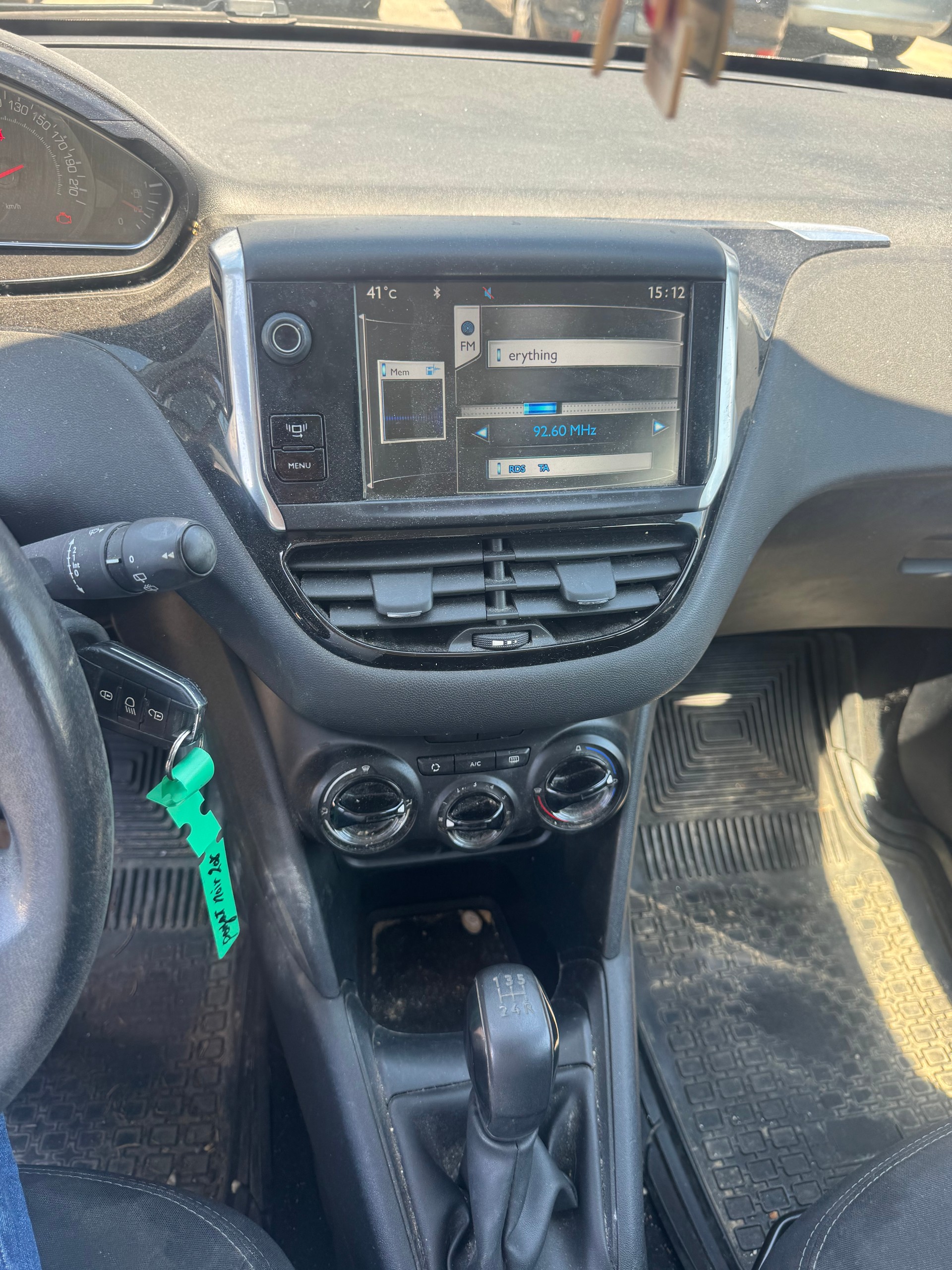 PEUGEOT 208 1.2 VTI Access-image-8