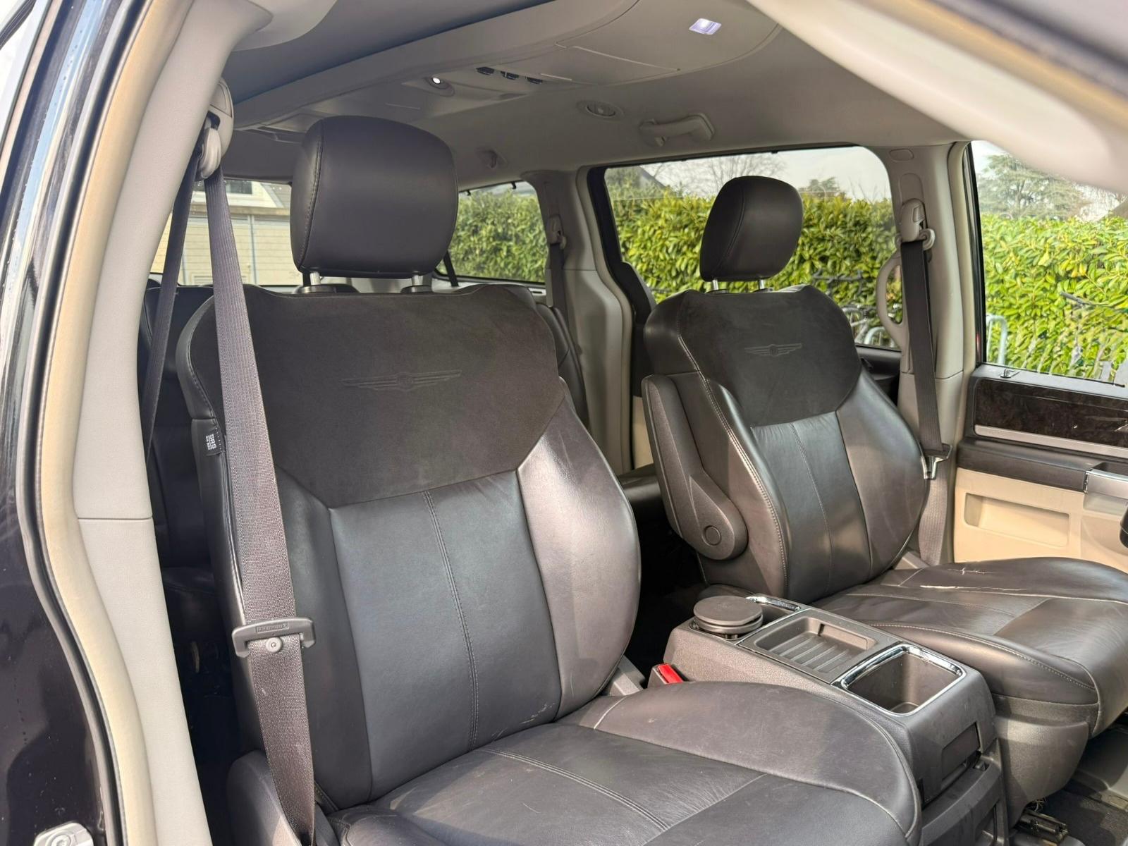 CHRYSLER Grand Voyager 3.8 Limited Automatic-image-22