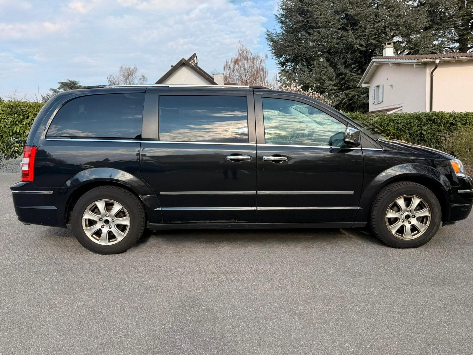 CHRYSLER Grand Voyager 3.8 Limited Automatic-image-7