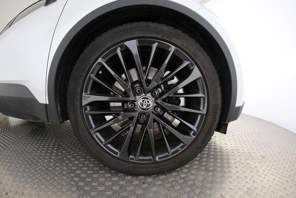 TOYOTA C-HR 2.0 PHEV GR Sport-image-10