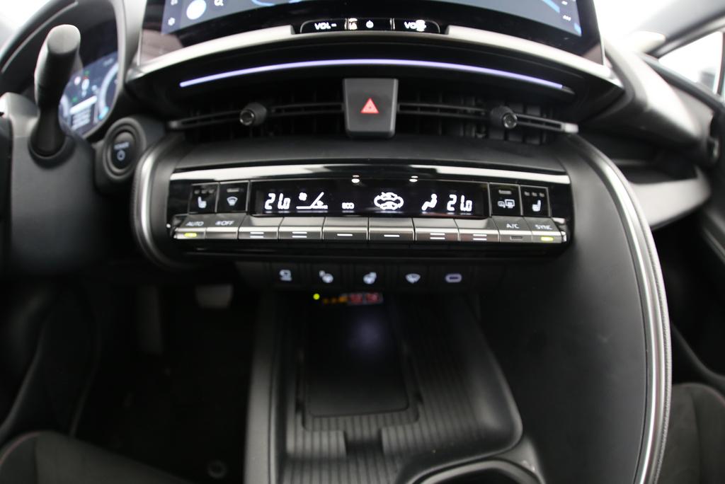 TOYOTA C-HR 2.0 PHEV GR Sport-image-7