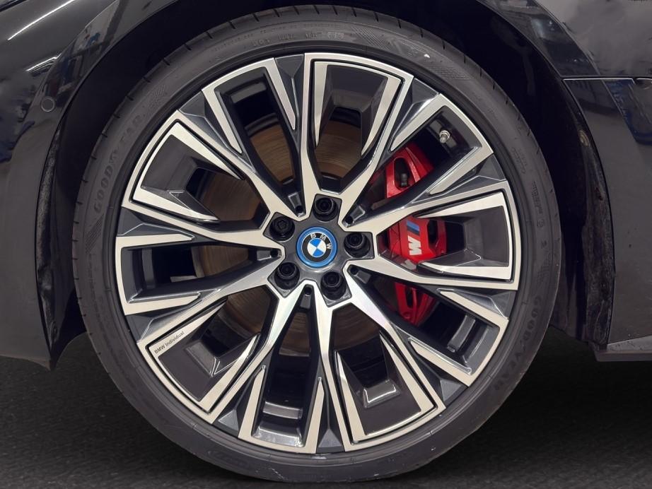 BMW i4 M50 M Sport-image-8