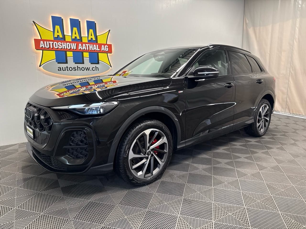 AUDI Q5 TFSI quattro 150 kW S-tronic S-Line