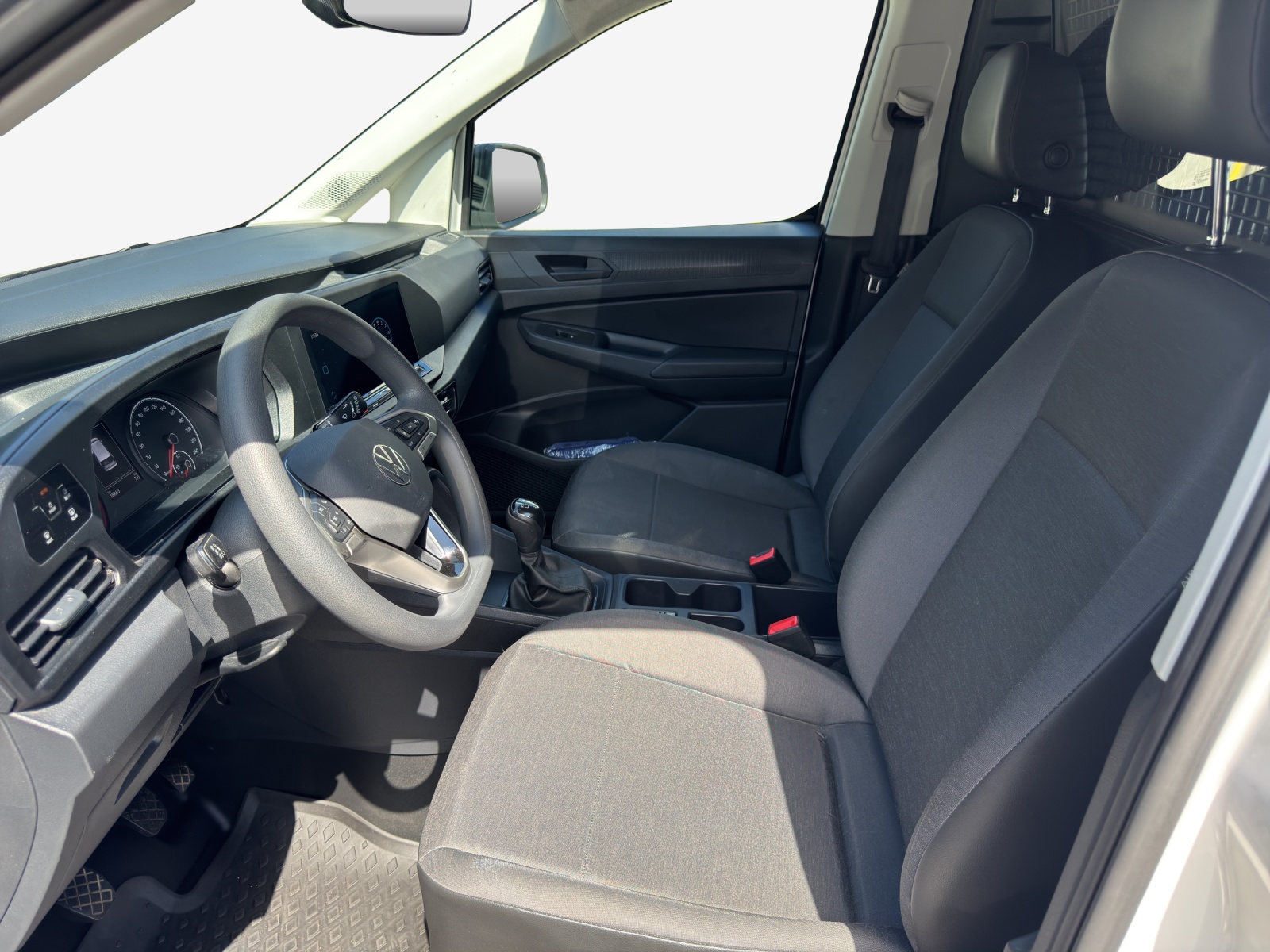 VW Caddy Cargo 2.0TDI 4Motion-image-7